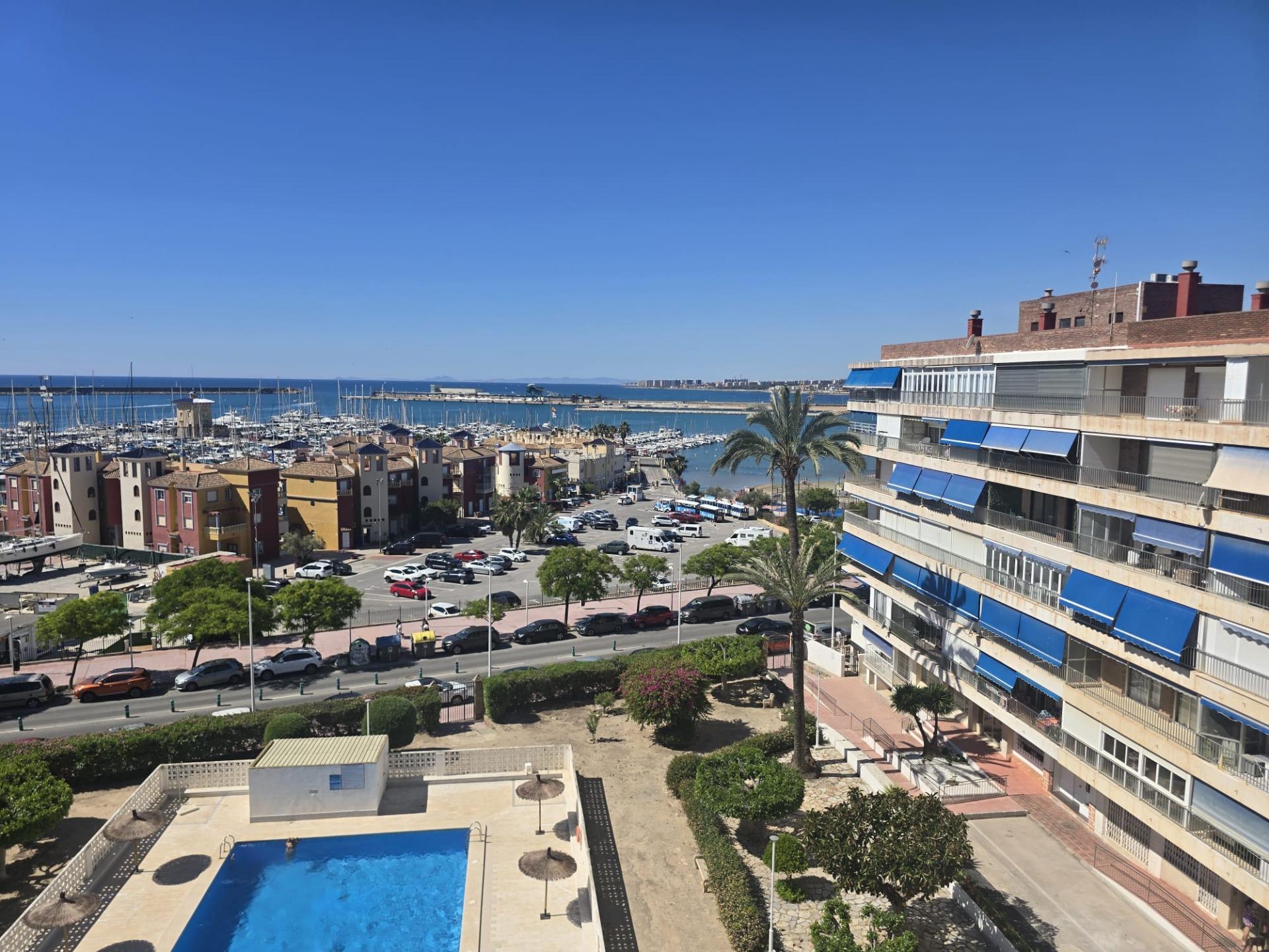 For sale - 3 Bedroom 1 Bathroom Apartment in Torrevieja - Puerto Deportivo Marina Salinas  - Alicante
