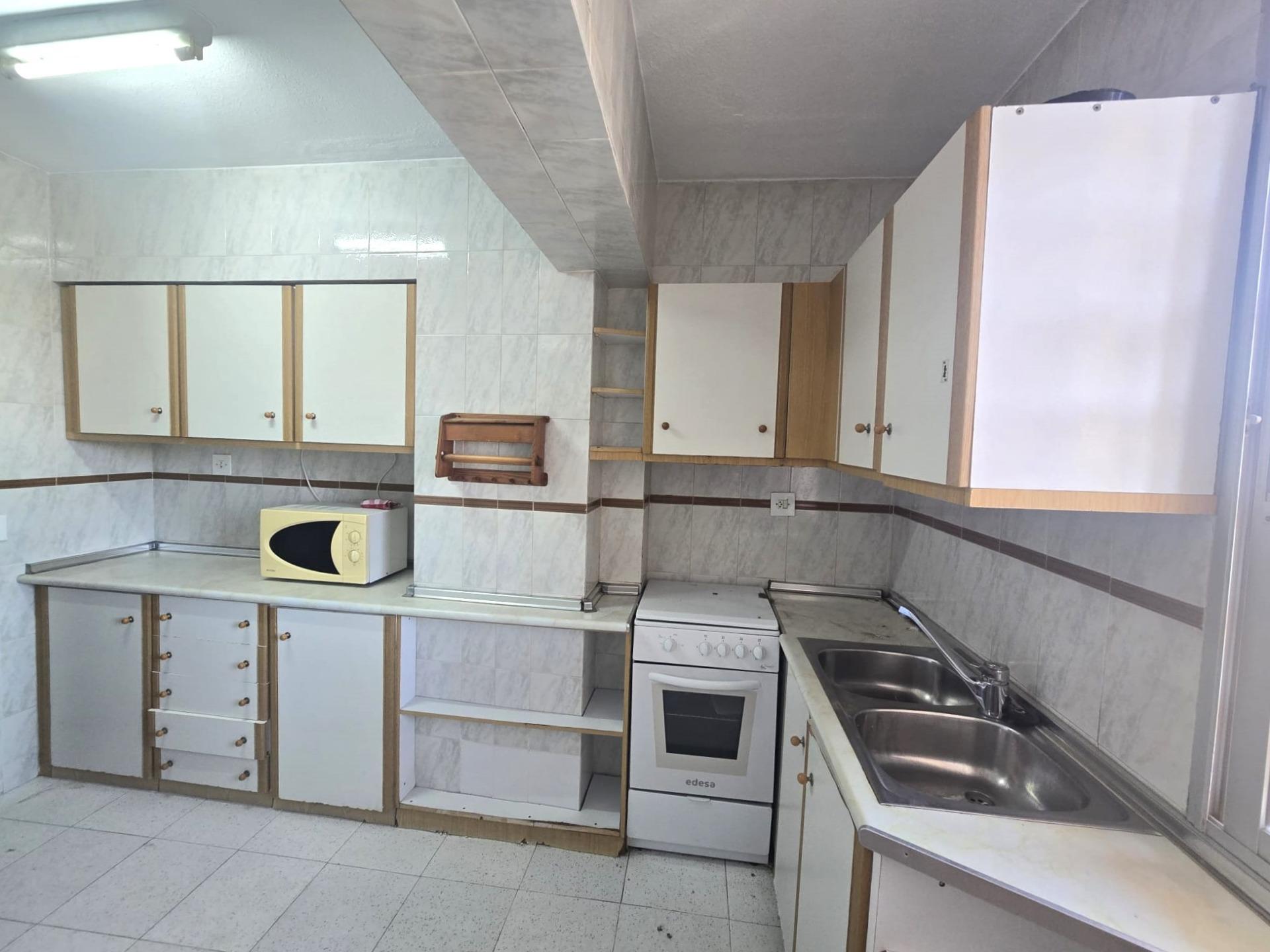 For sale - 3 Bedroom 1 Bathroom Apartment in Torrevieja - Puerto Deportivo Marina Salinas  - Alicante