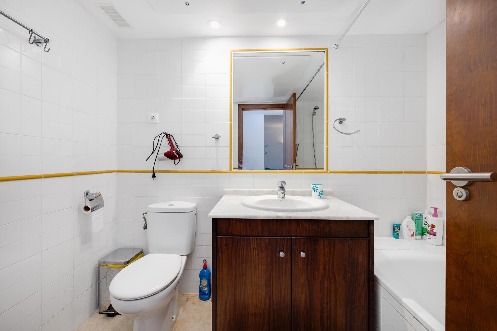 For sale - 2 Bedroom 1 Bathroom Apartment in Torrevieja - Punta Prima  - Alicante