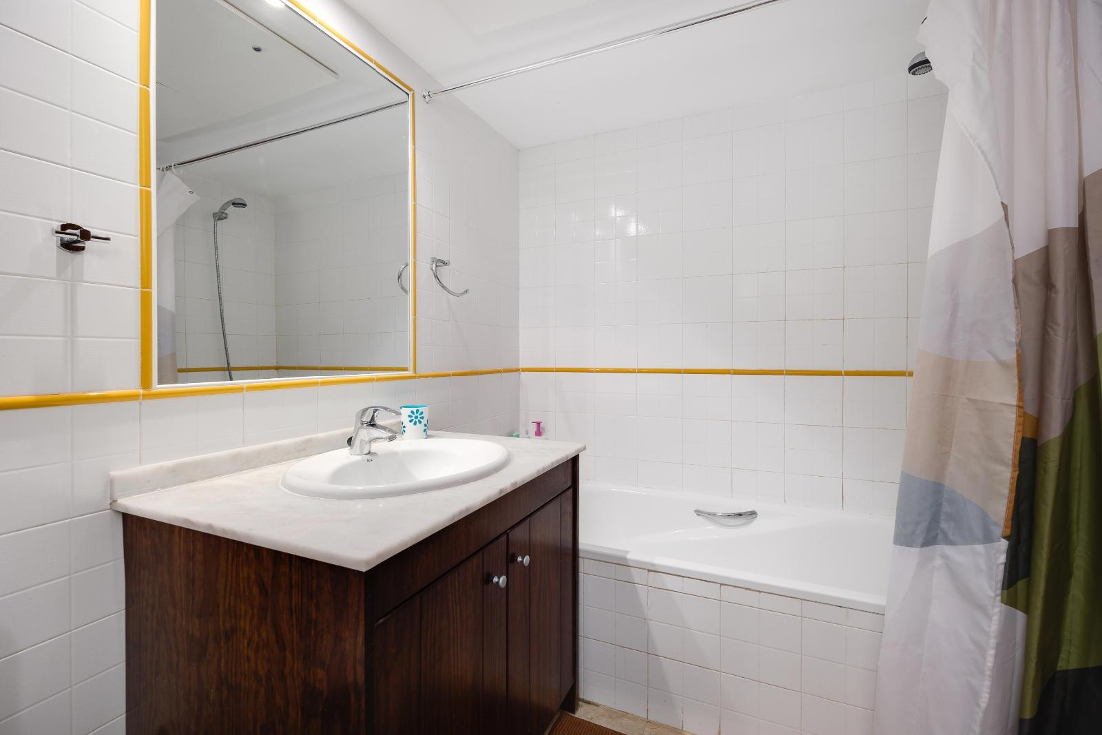 For sale - 2 Bedroom 1 Bathroom Apartment in Torrevieja - Punta Prima  - Alicante