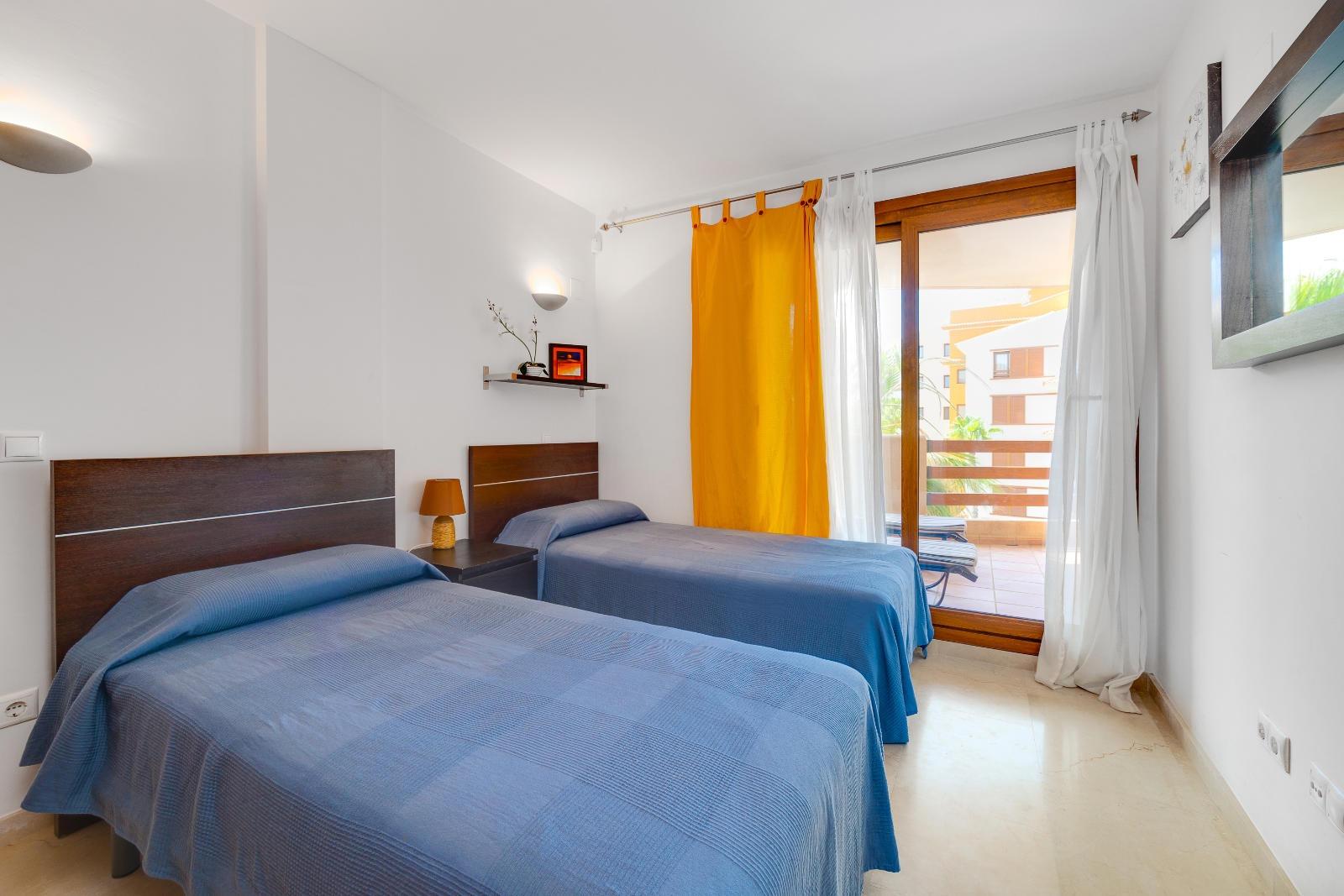 For sale - 2 Bedroom 1 Bathroom Apartment in Torrevieja - Punta Prima  - Alicante
