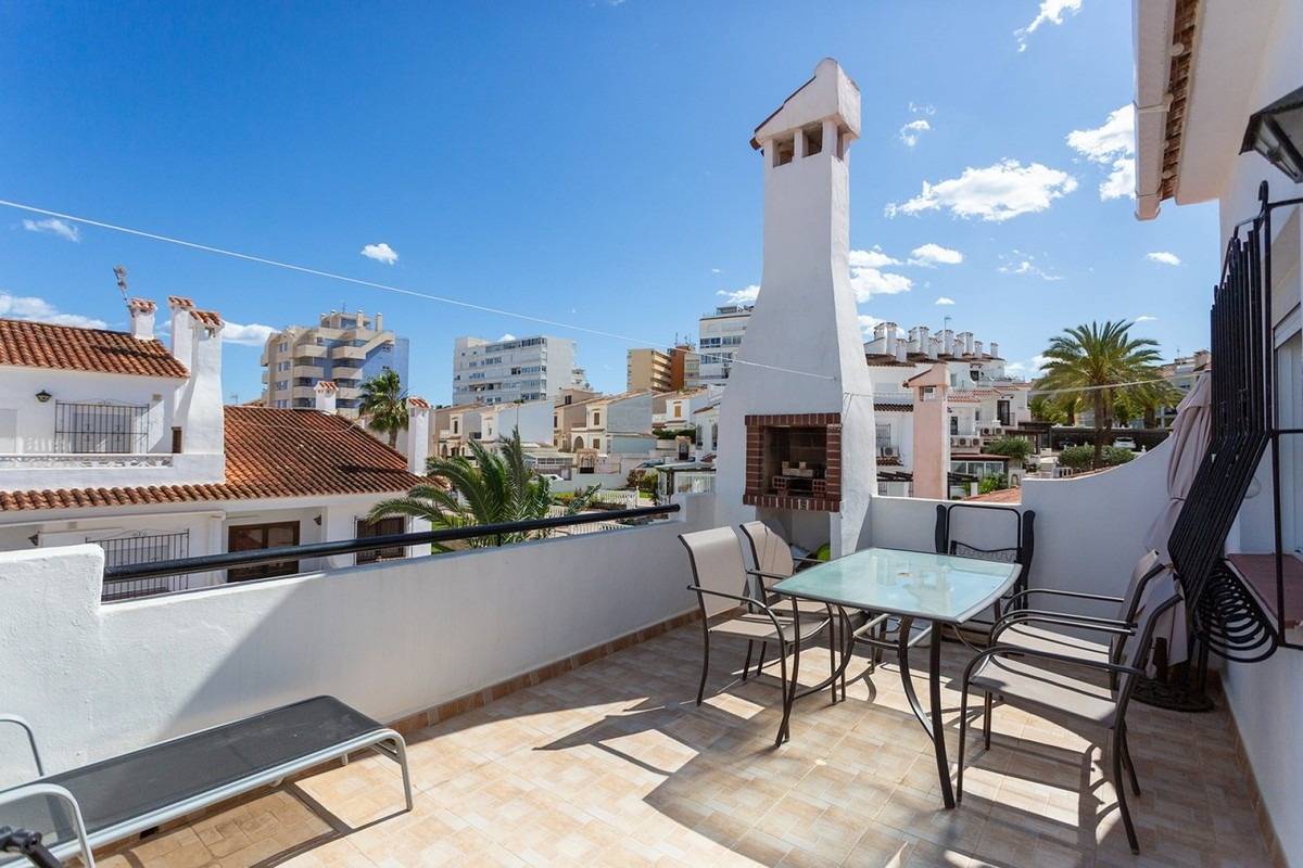 For sale - 3 Bedroom 2 Bathroom Townhouse in La Mata - La Mata  - Alicante
