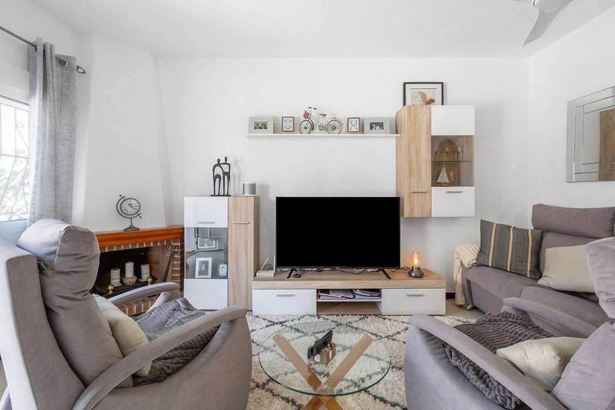 For sale - 3 Bedroom 2 Bathroom Townhouse in La Mata - La Mata  - Alicante