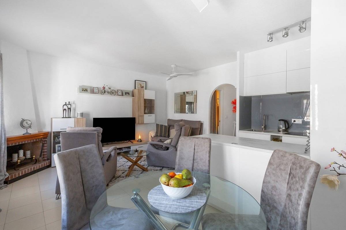 For sale - 3 Bedroom 2 Bathroom Townhouse in La Mata - La Mata  - Alicante