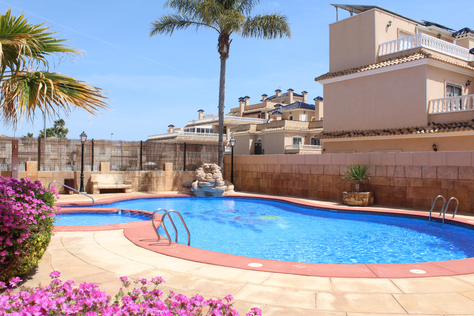 For sale - 3 Bedroom 2 Bathroom Villa in Orihuela Costa - Costa Blanca  - Alicante