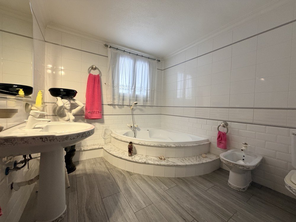 For sale - 4 Bedroom 2 Bathroom Town House in Formentera del Segura - Costa Blanca  - Alicante