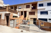 27-50-515-11-1098/78122, 4 Bedroom 2 Bathroom Town House in Formentera del Segura
