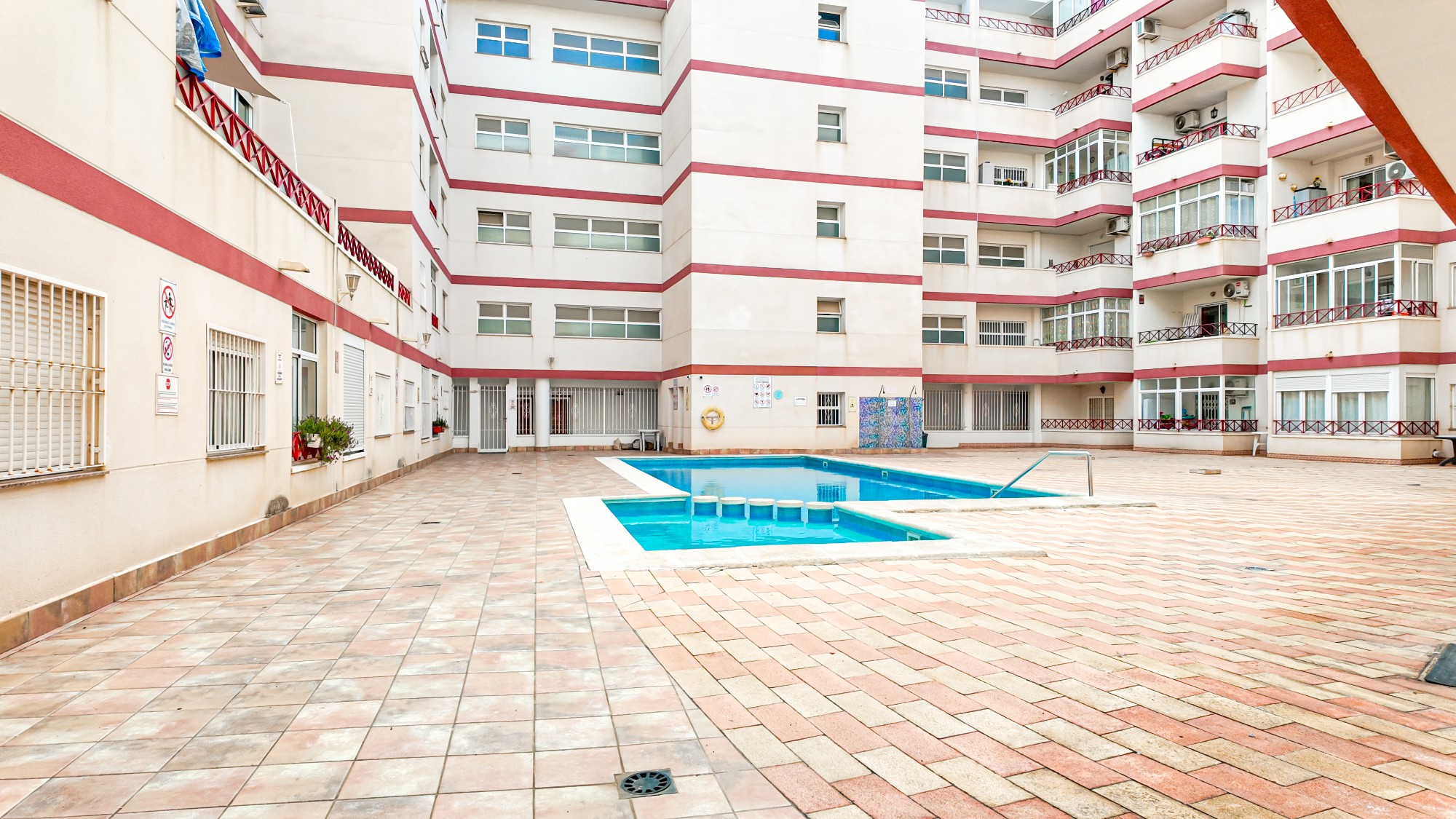 For sale - 2 Bedroom 1 Bathroom Apartment in Torrevieja - Costa Blanca  - Alicante
