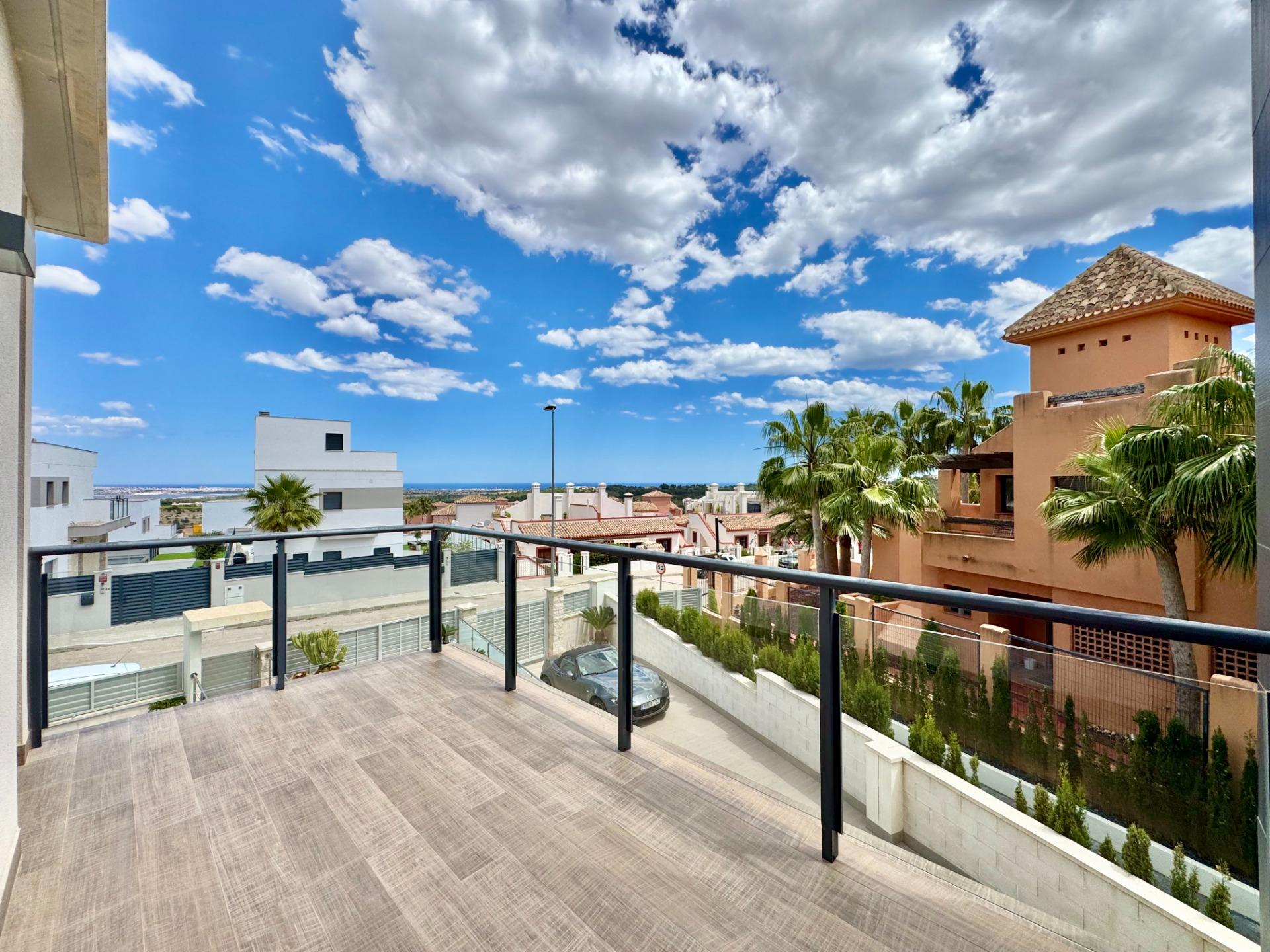 For sale - 4 Bedroom 3 Bathroom Villa in San Miguel de Salinas - Bellavista  - Alicante