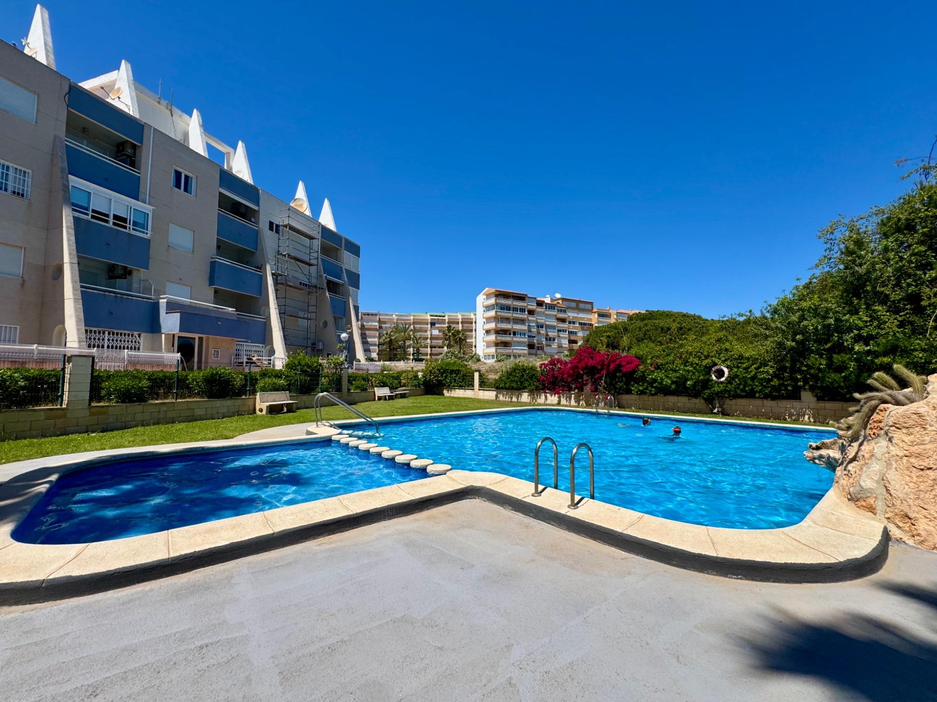 For sale - 2 Bedroom 1 Bathroom Apartment in La Mata - Gaspar Perrelló  - Alicante