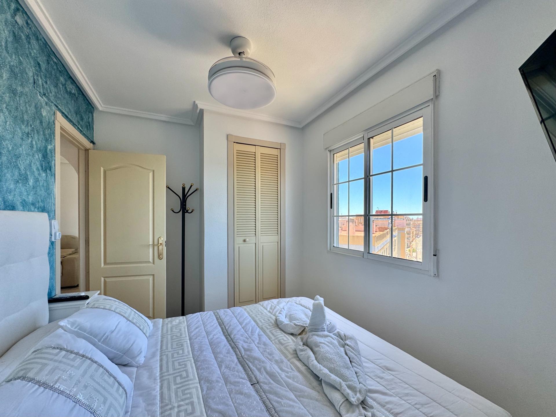 For sale - 2 Bedroom 1 Bathroom Apartment in La Mata - Gaspar Perrelló  - Alicante