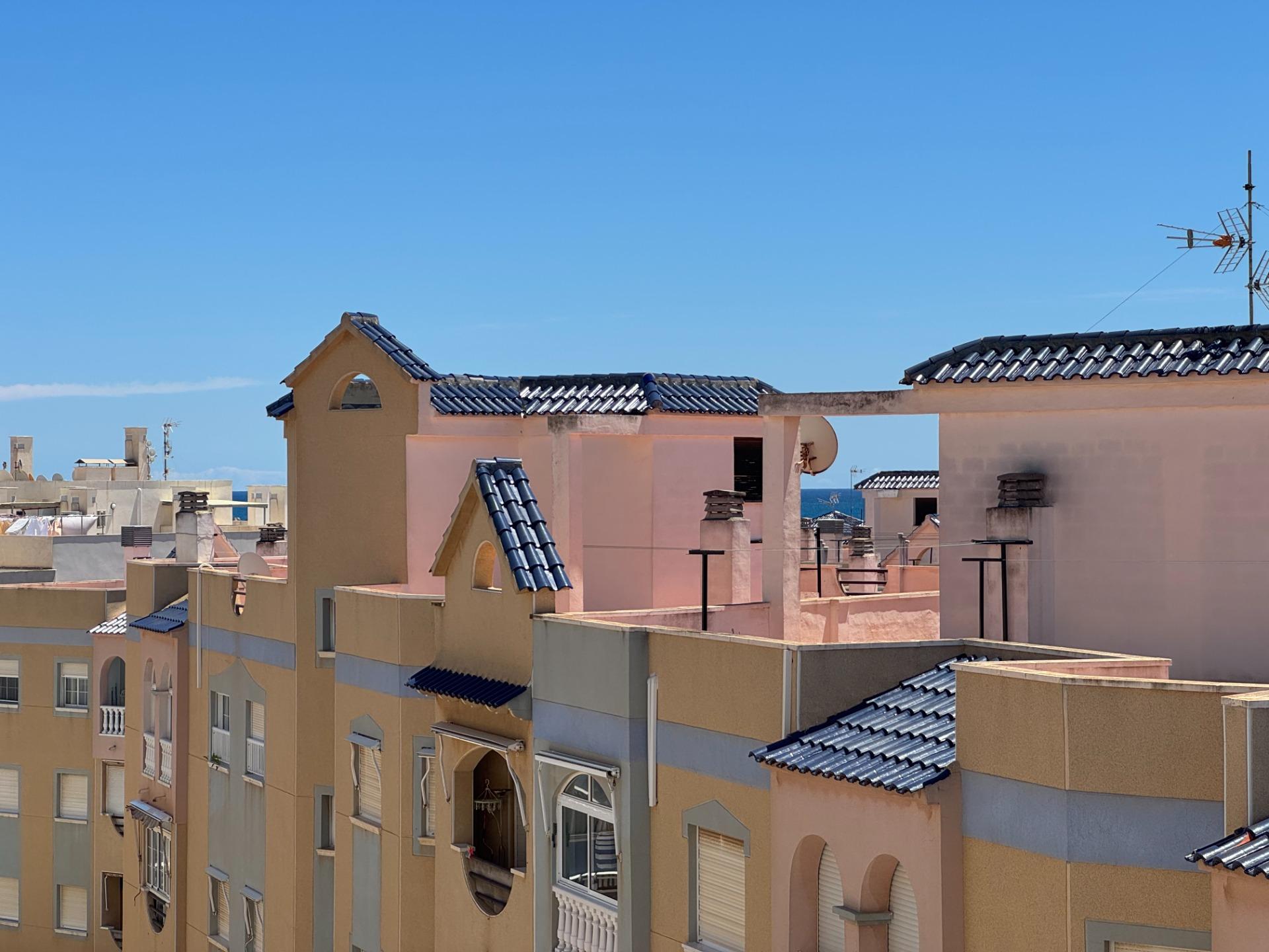For sale - 2 Bedroom 1 Bathroom Apartment in La Mata - Gaspar Perrelló  - Alicante