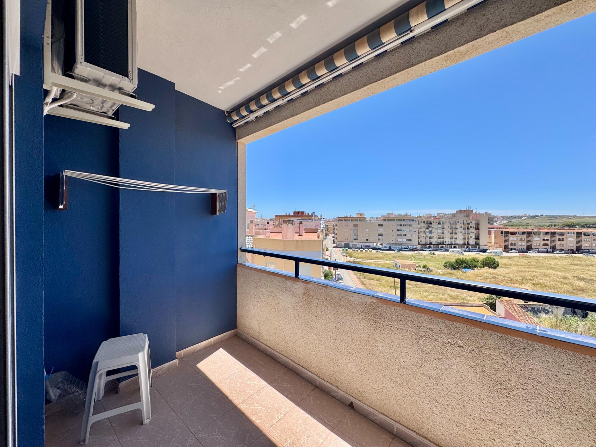 For sale - 2 Bedroom 1 Bathroom Apartment in La Mata - Gaspar Perrelló  - Alicante