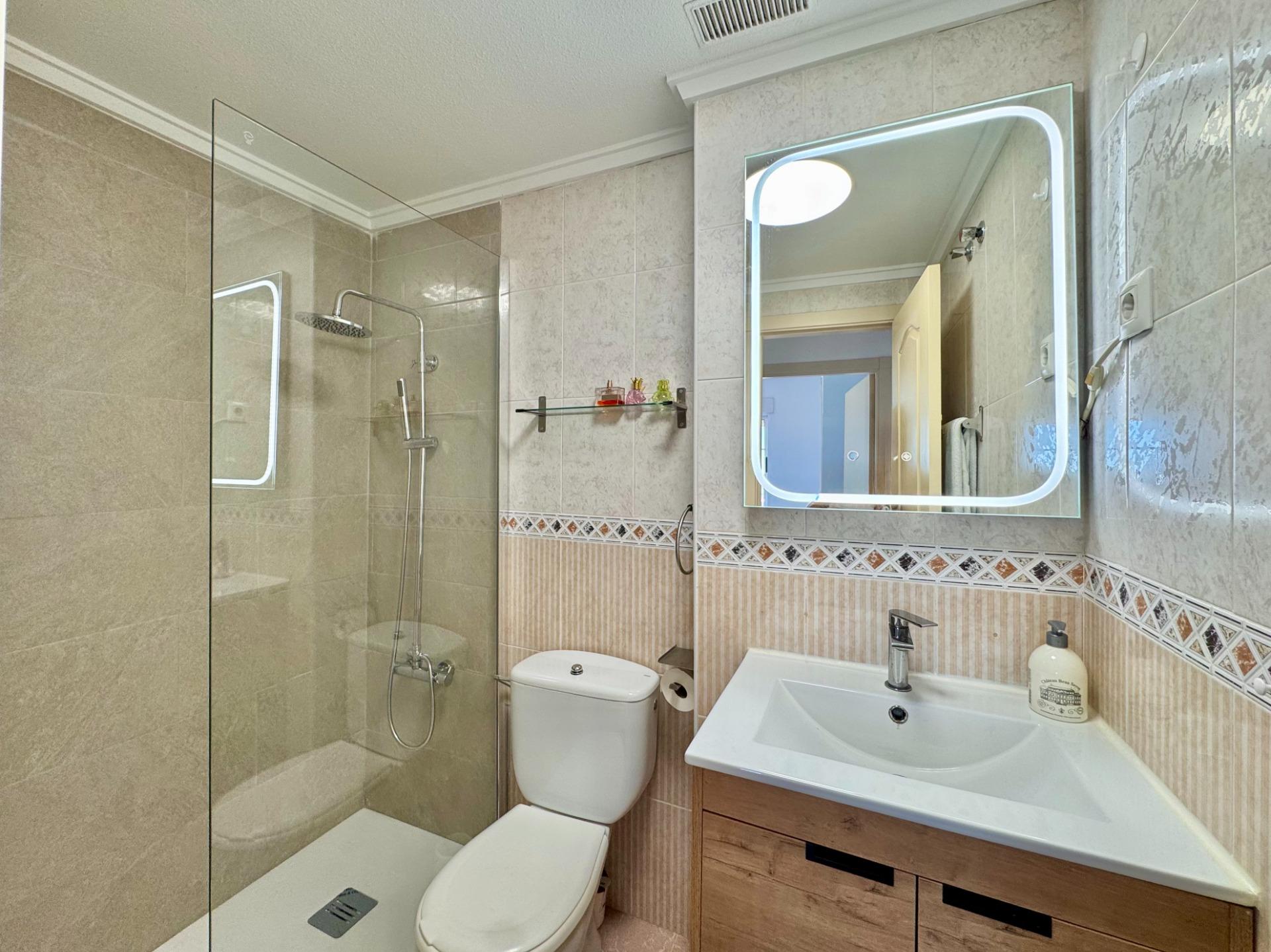 For sale - 2 Bedroom 1 Bathroom Apartment in La Mata - Gaspar Perrelló  - Alicante