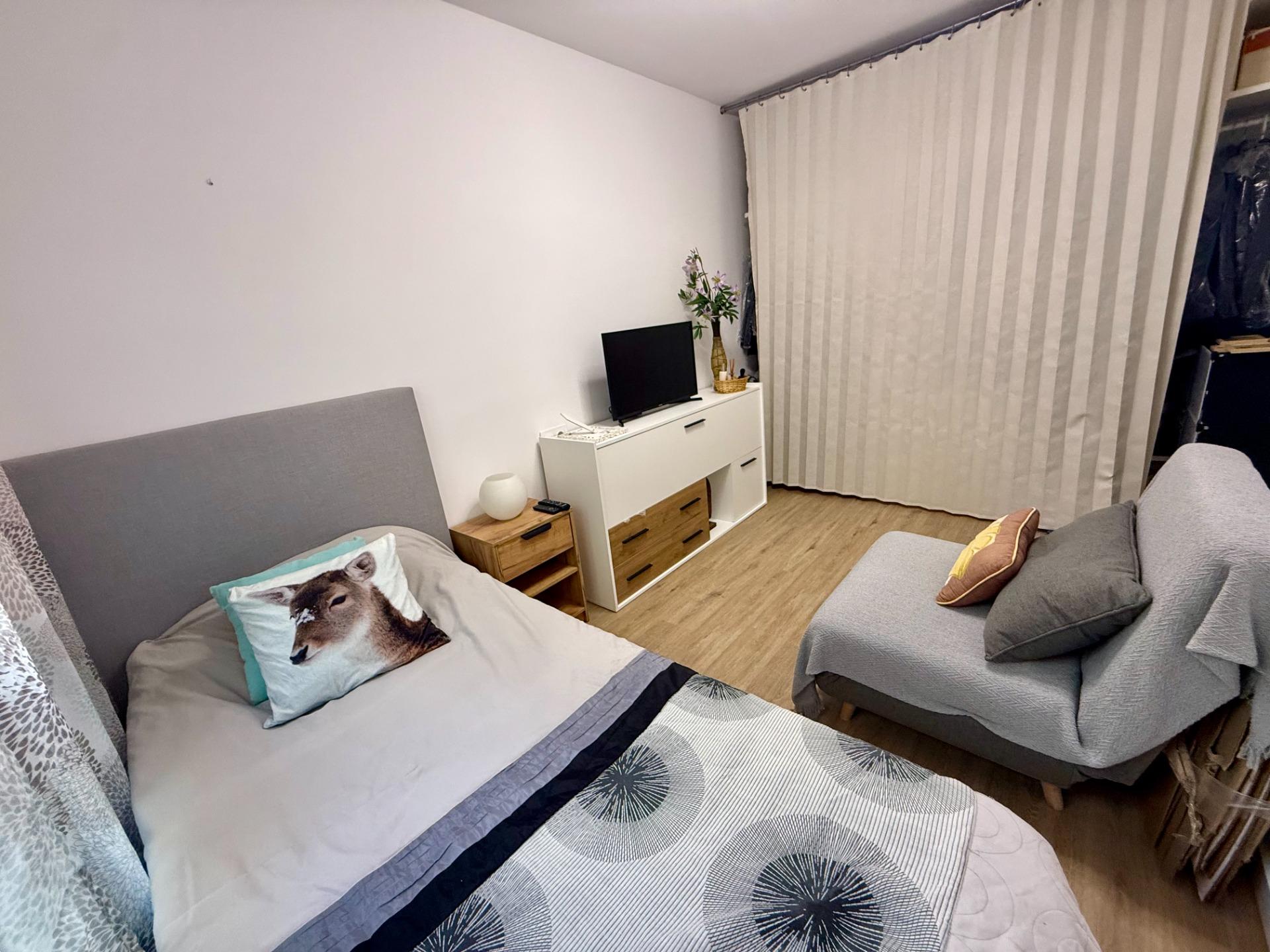 For sale - 3 Bedroom 2 Bathroom Apartment in Torrevieja - Centro  - Alicante