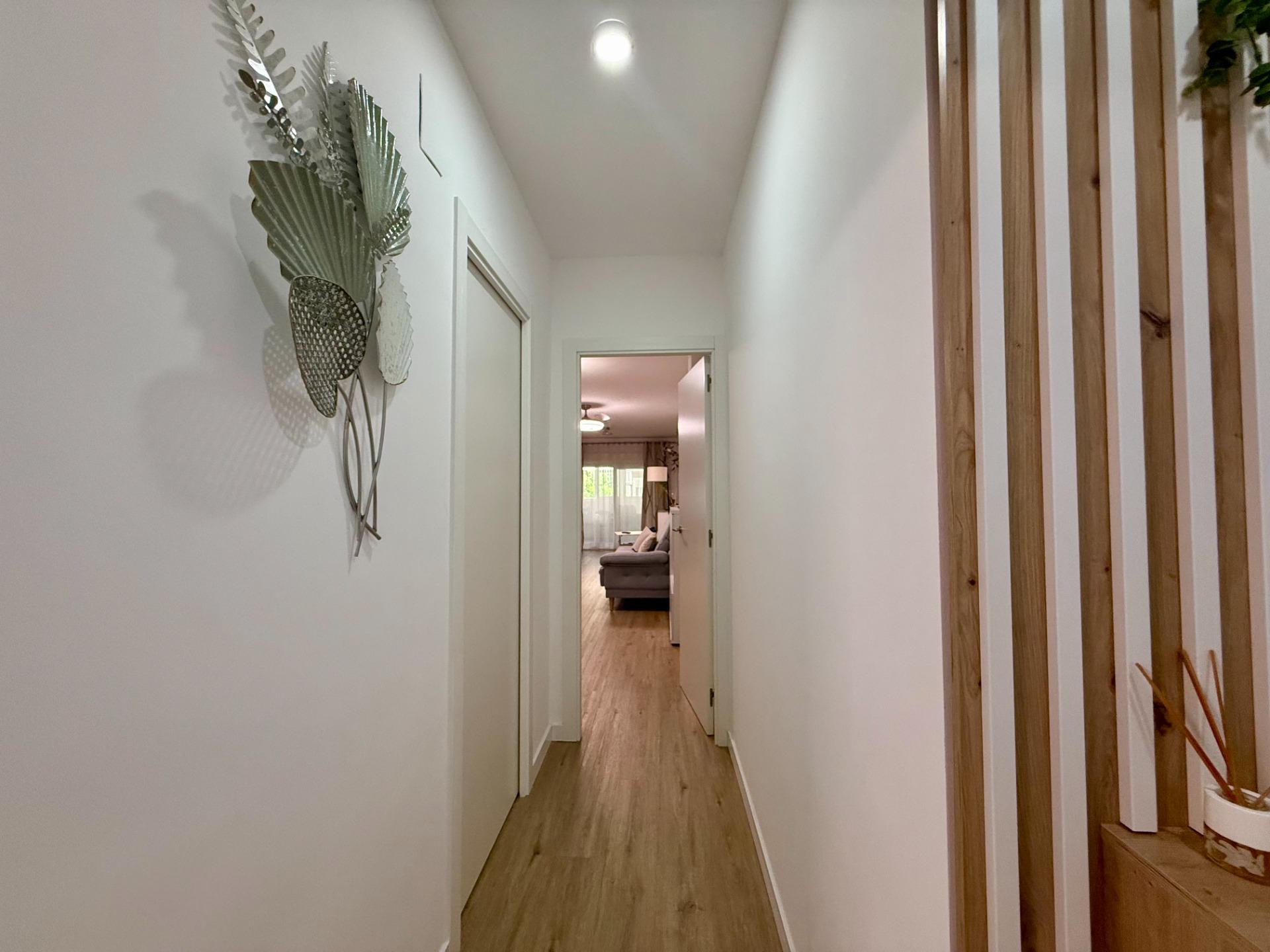 For sale - 3 Bedroom 2 Bathroom Apartment in Torrevieja - Centro  - Alicante