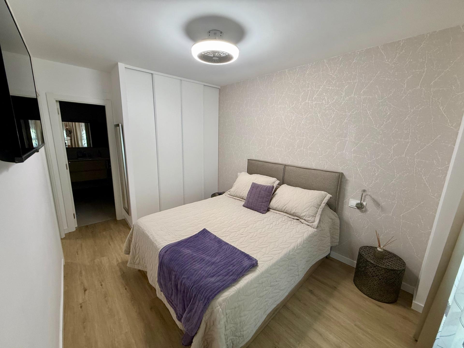 For sale - 3 Bedroom 2 Bathroom Apartment in Torrevieja - Centro  - Alicante
