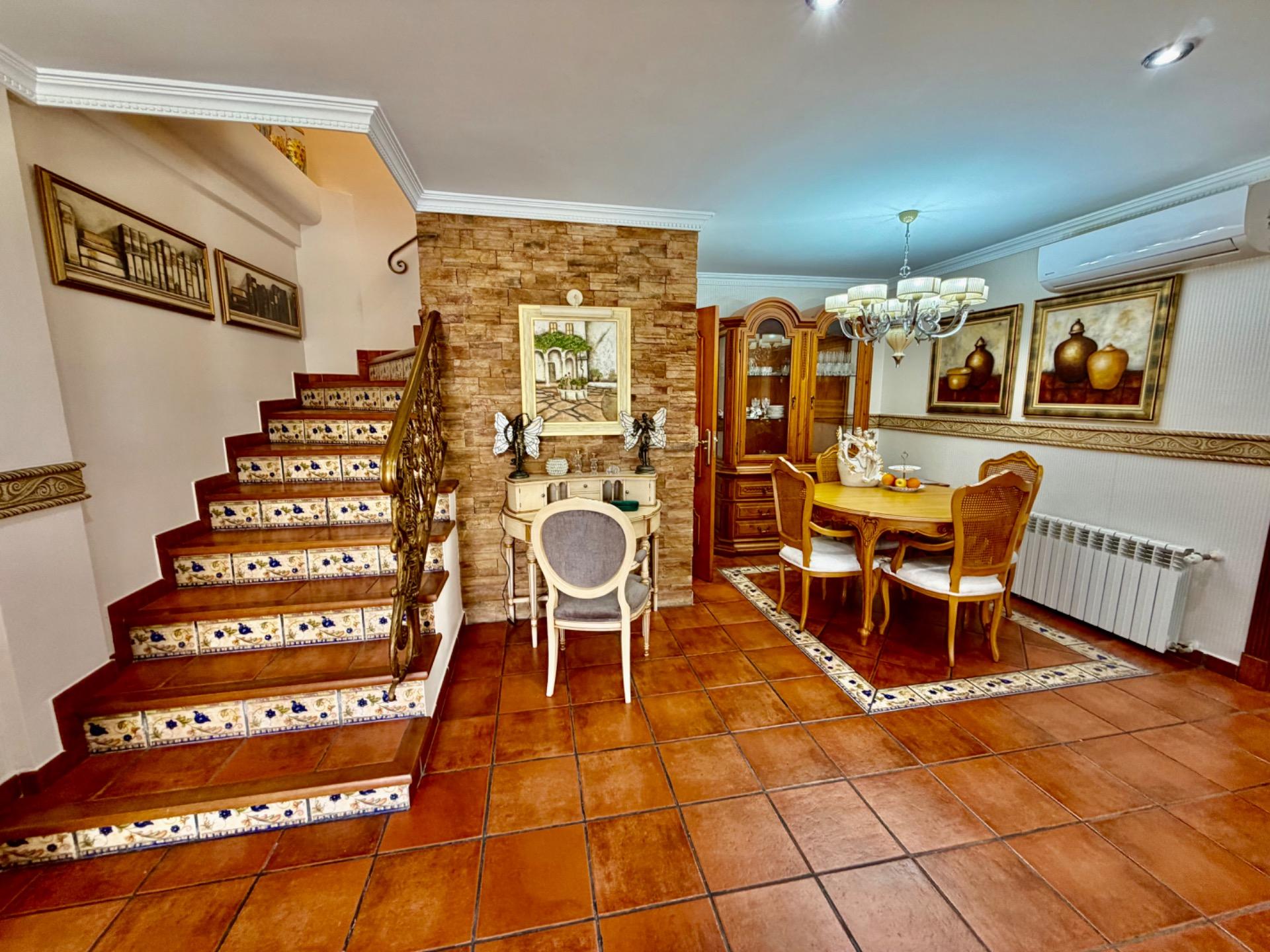 For sale - 4 Bedroom 3 Bathroom Semi Detached in La Zenia  - La Zenia  - Alicante