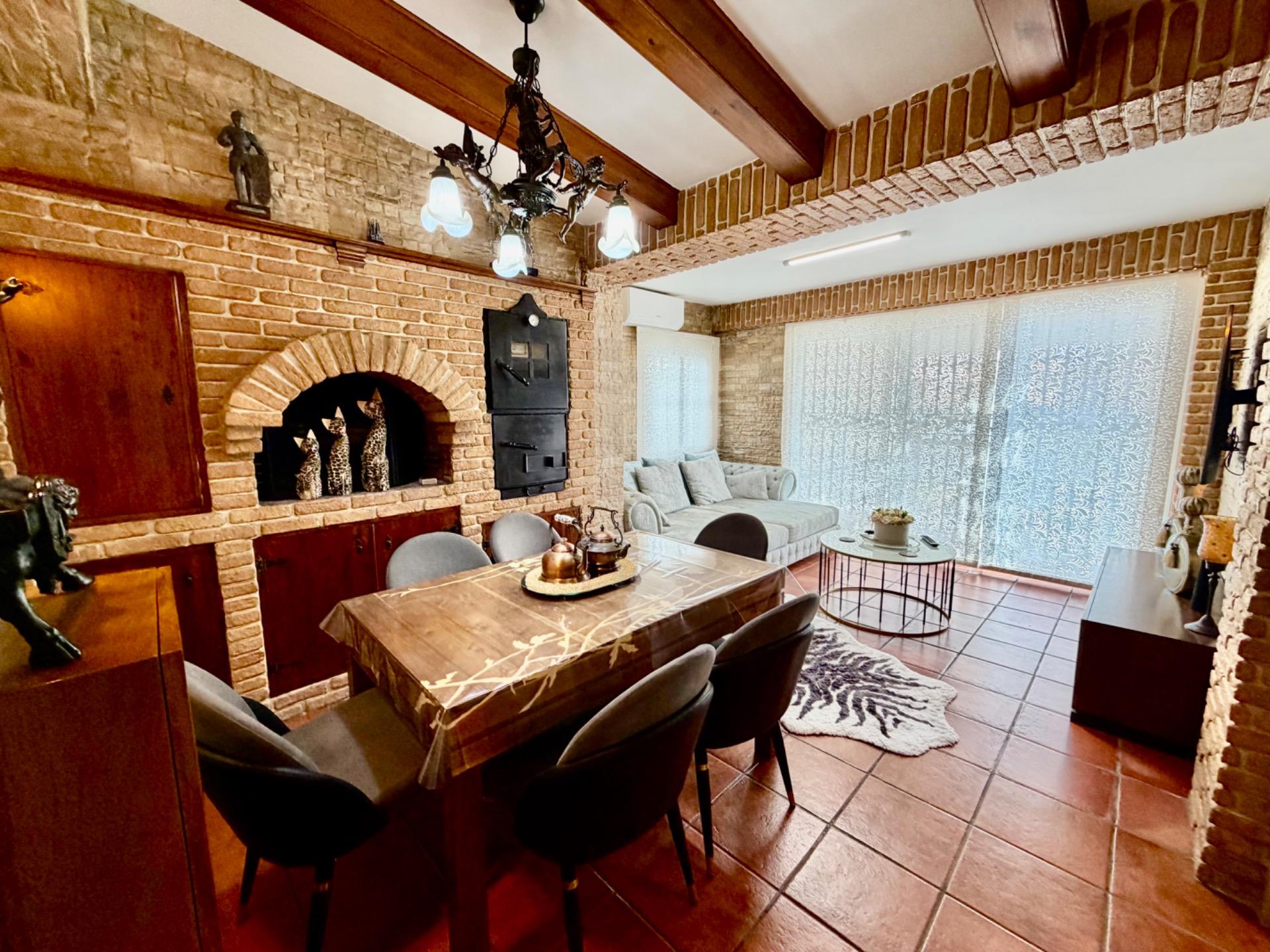 For sale - 4 Bedroom 3 Bathroom Semi Detached in La Zenia  - La Zenia  - Alicante