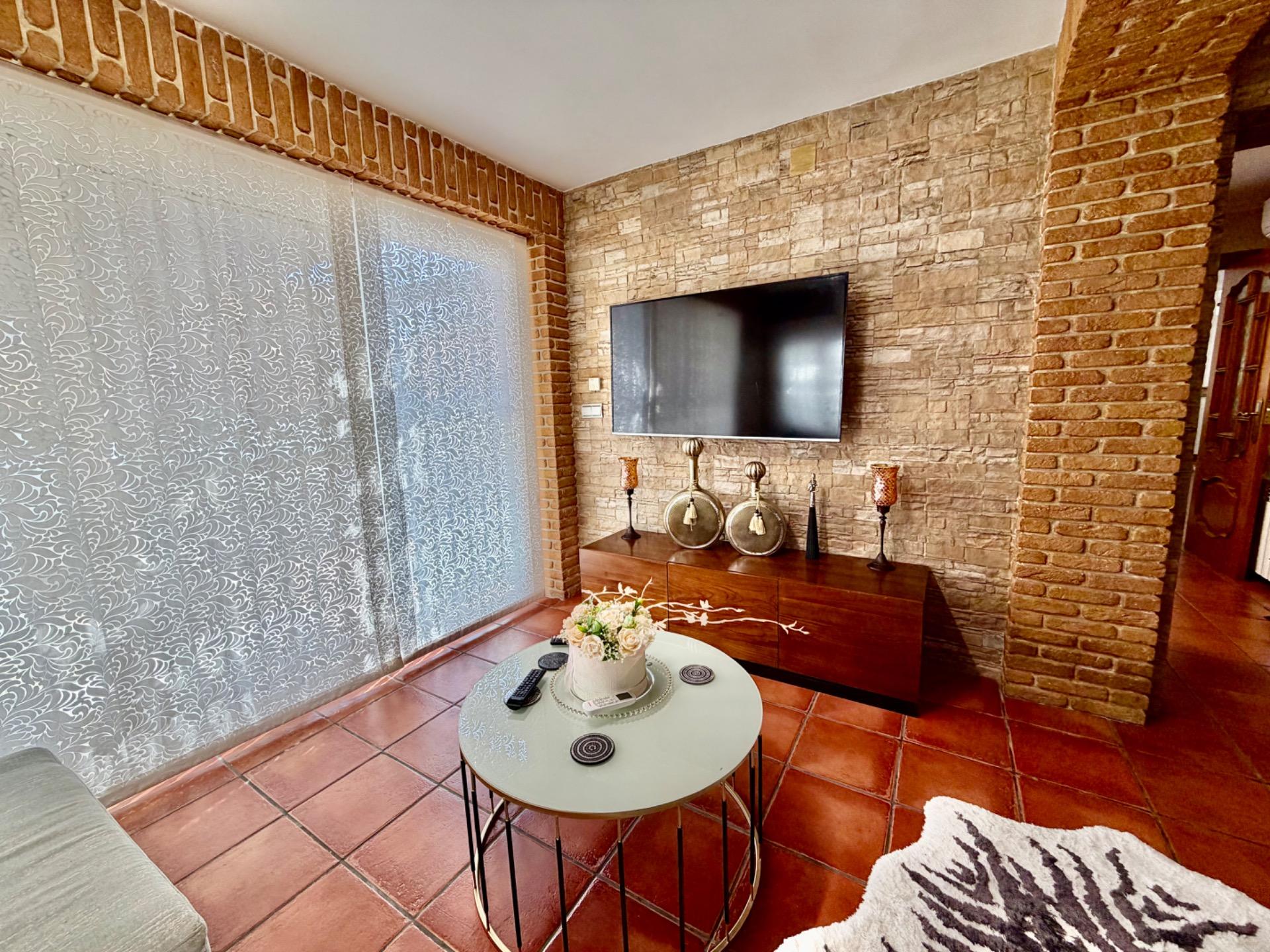 For sale - 4 Bedroom 3 Bathroom Semi Detached in La Zenia  - La Zenia  - Alicante