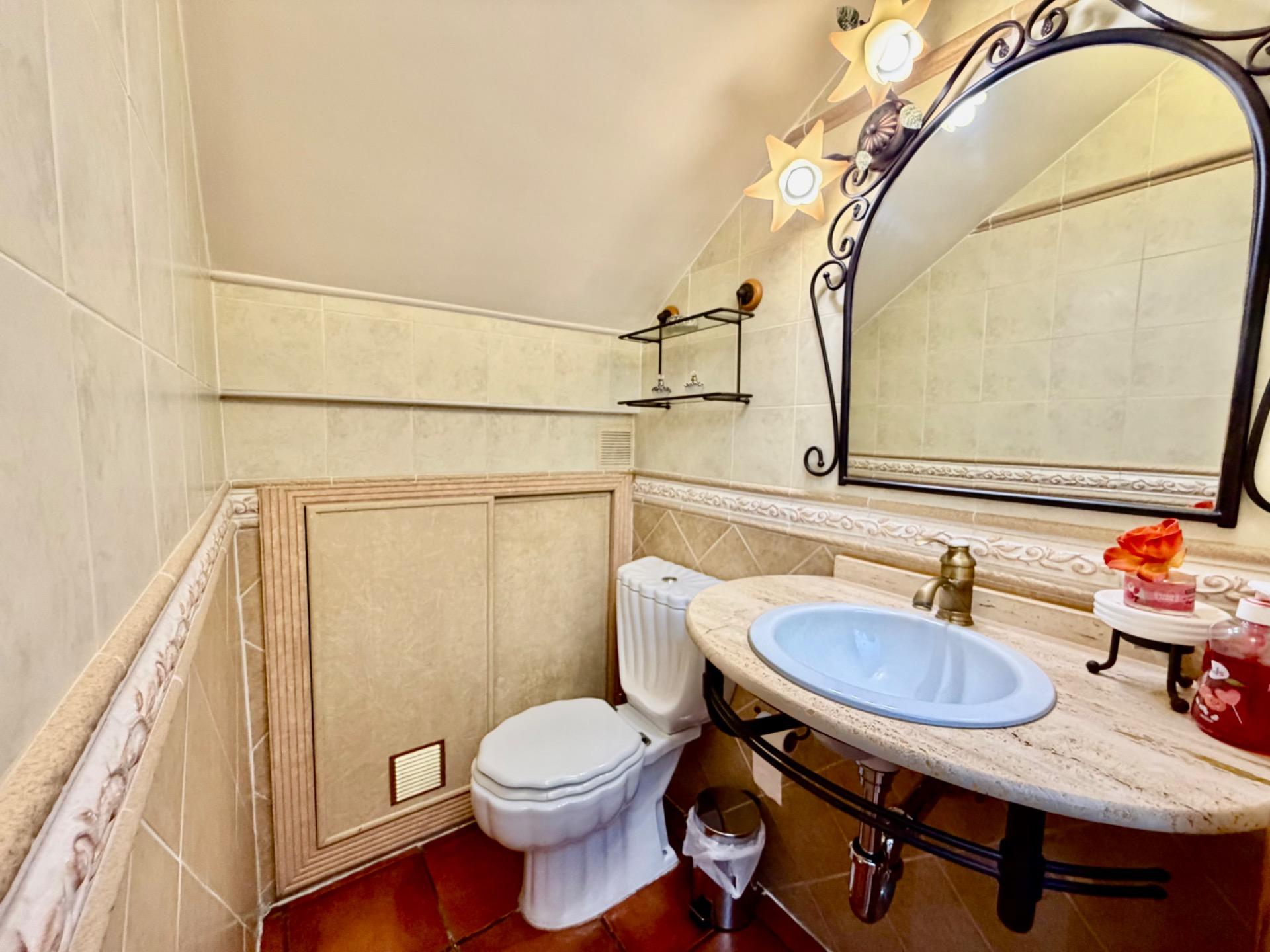 For sale - 4 Bedroom 3 Bathroom Semi Detached in La Zenia  - La Zenia  - Alicante