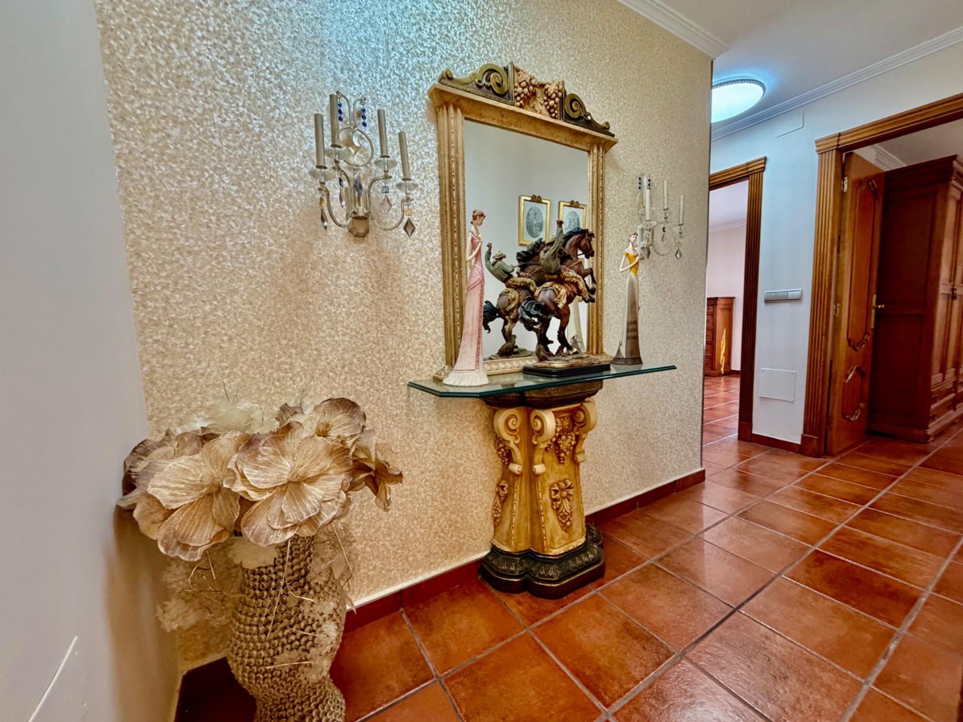 For sale - 4 Bedroom 3 Bathroom Semi Detached in La Zenia  - La Zenia  - Alicante