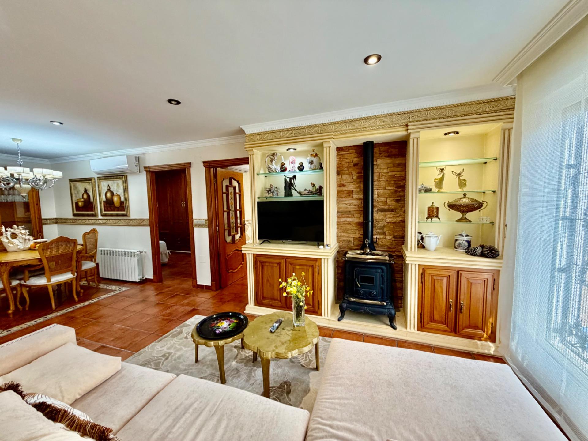 For sale - 4 Bedroom 3 Bathroom Semi Detached in La Zenia  - La Zenia  - Alicante