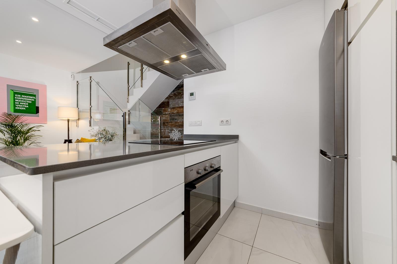 For sale - 3 Bedroom 3 Bathroom Town House in Villamartin - Orihuela Costa  - Alicante