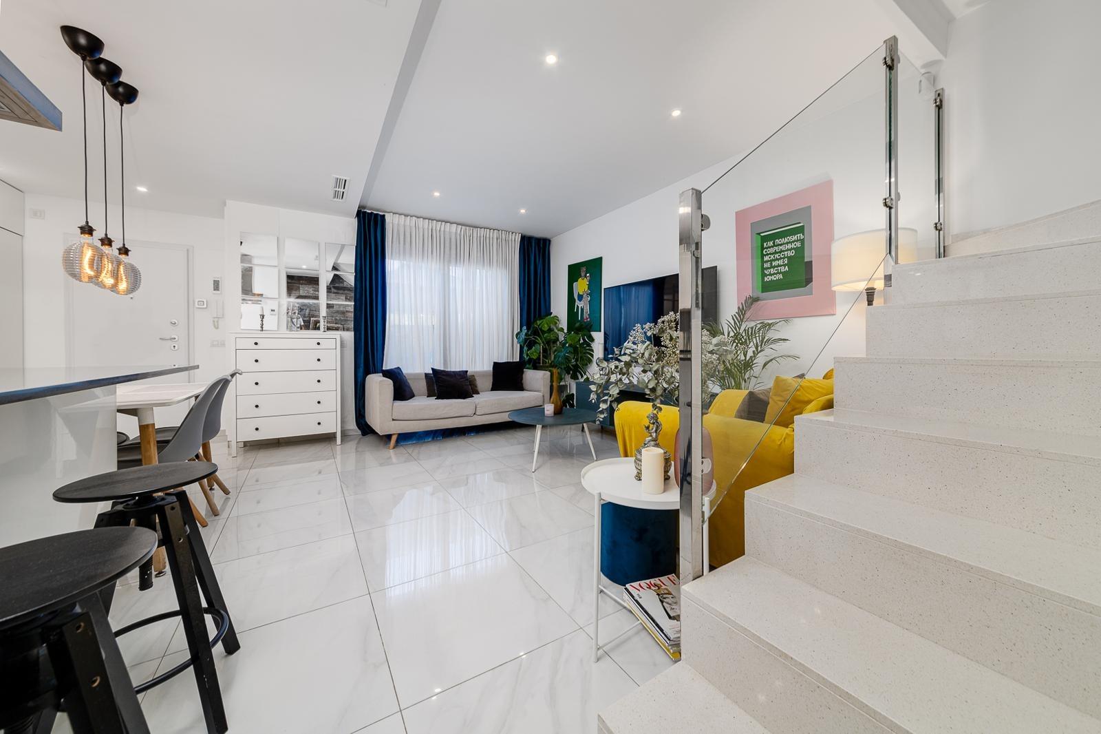 For sale - 3 Bedroom 3 Bathroom Town House in Villamartin - Orihuela Costa  - Alicante
