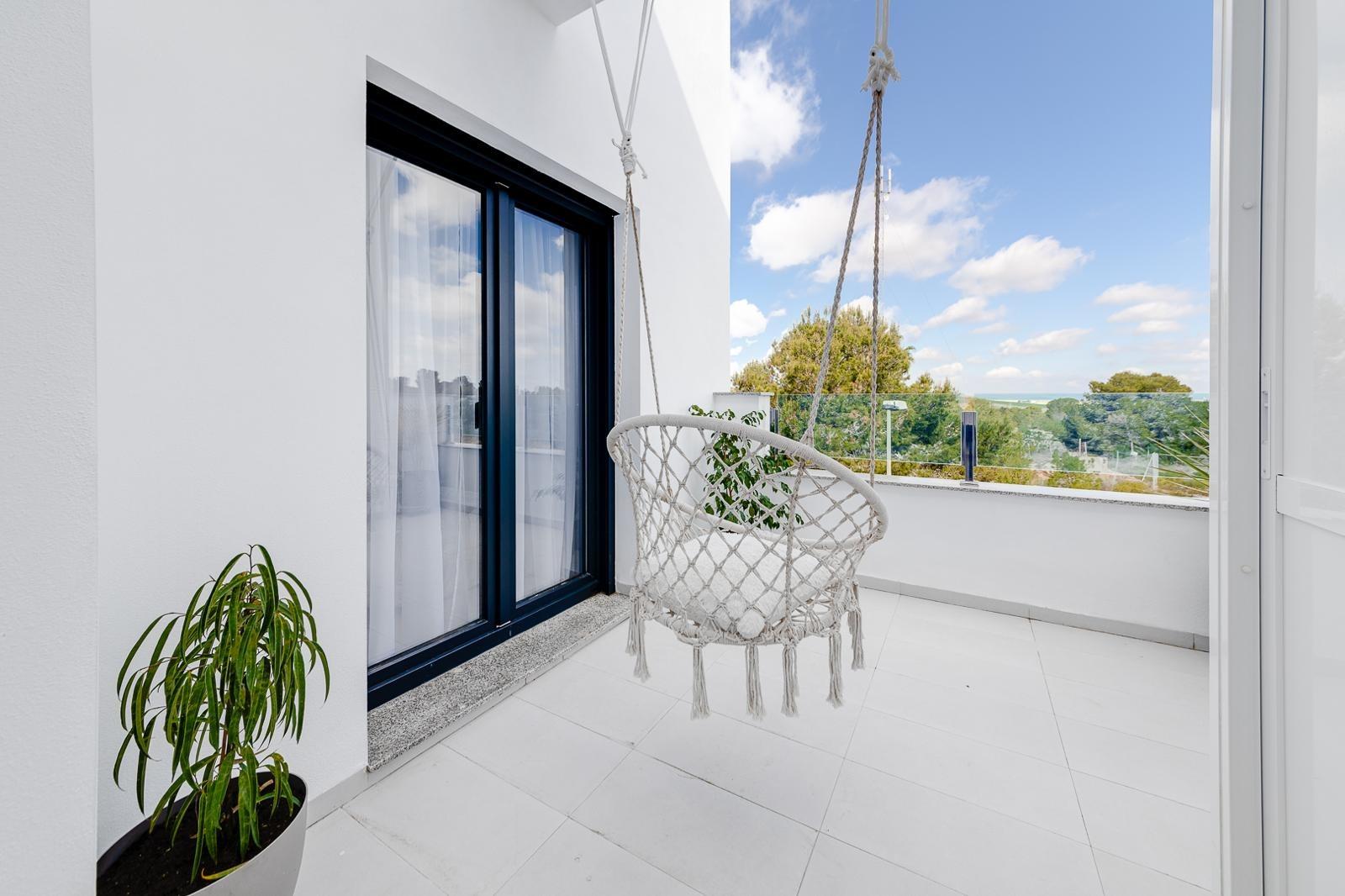 For sale - 3 Bedroom 3 Bathroom Town House in Villamartin - Orihuela Costa  - Alicante