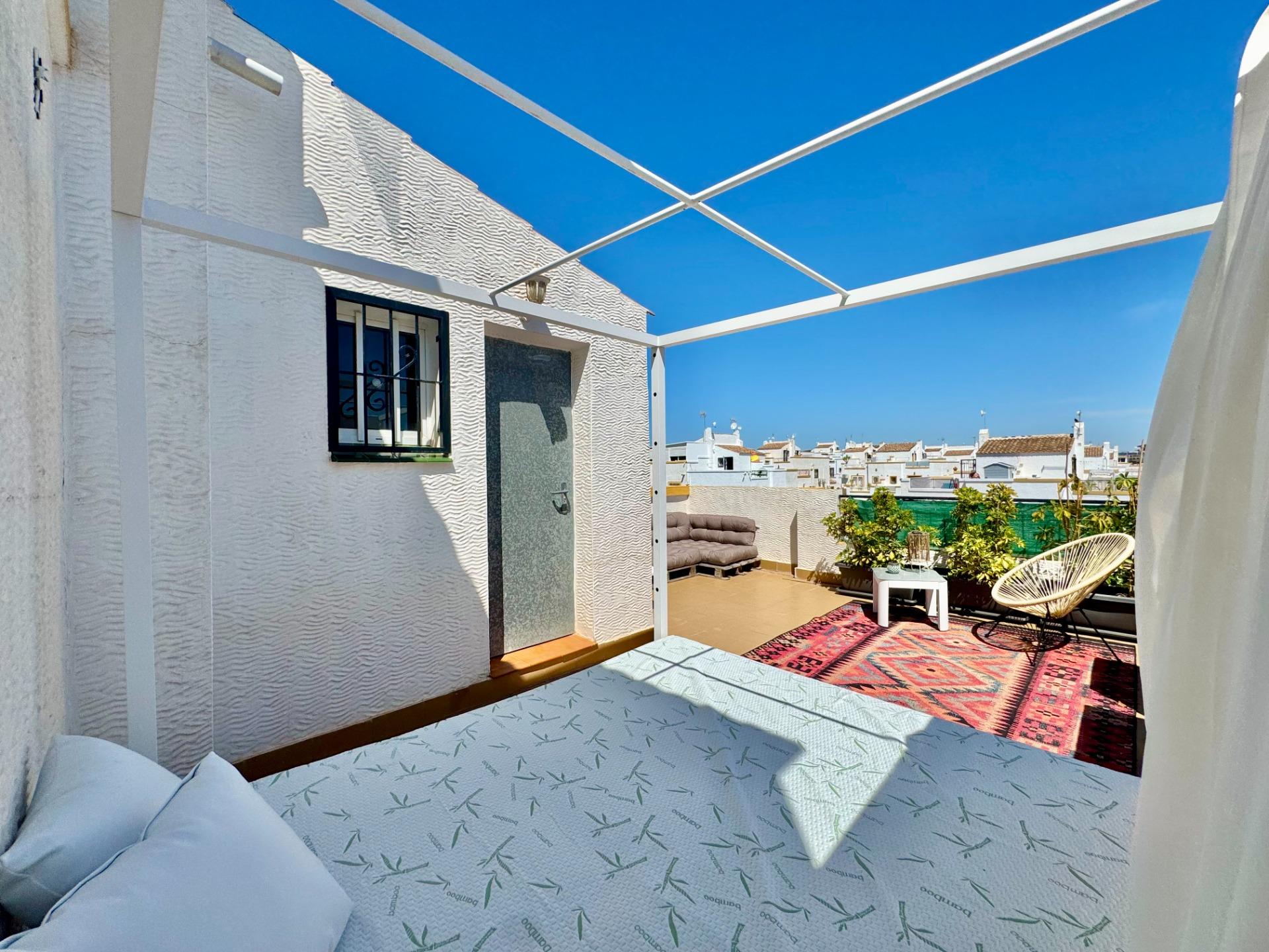 For sale - 3 Bedroom 2 Bathroom Town House in Los Altos  - Los Altos  - Alicante