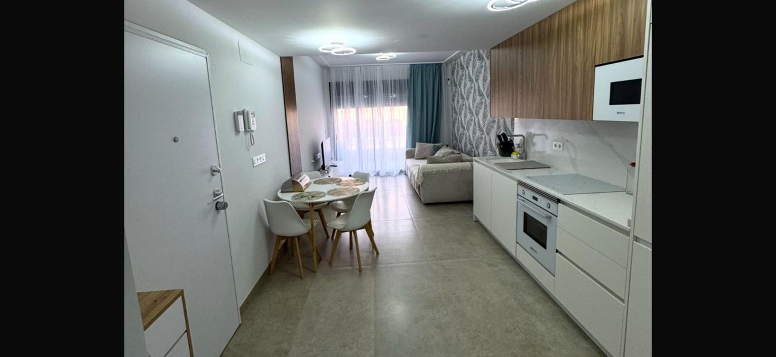 For sale - 2 Bedroom 2 Bathroom Apartment in Torrevieja - Playa Del Cura  - Alicante