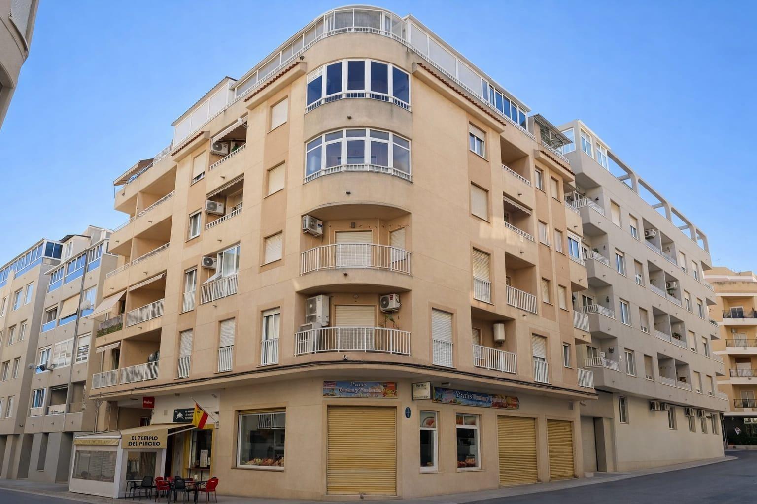 For sale - 2 Bedroom 1 Bathroom Apartment in Torrevieja - Playa Del Cura  - Alicante