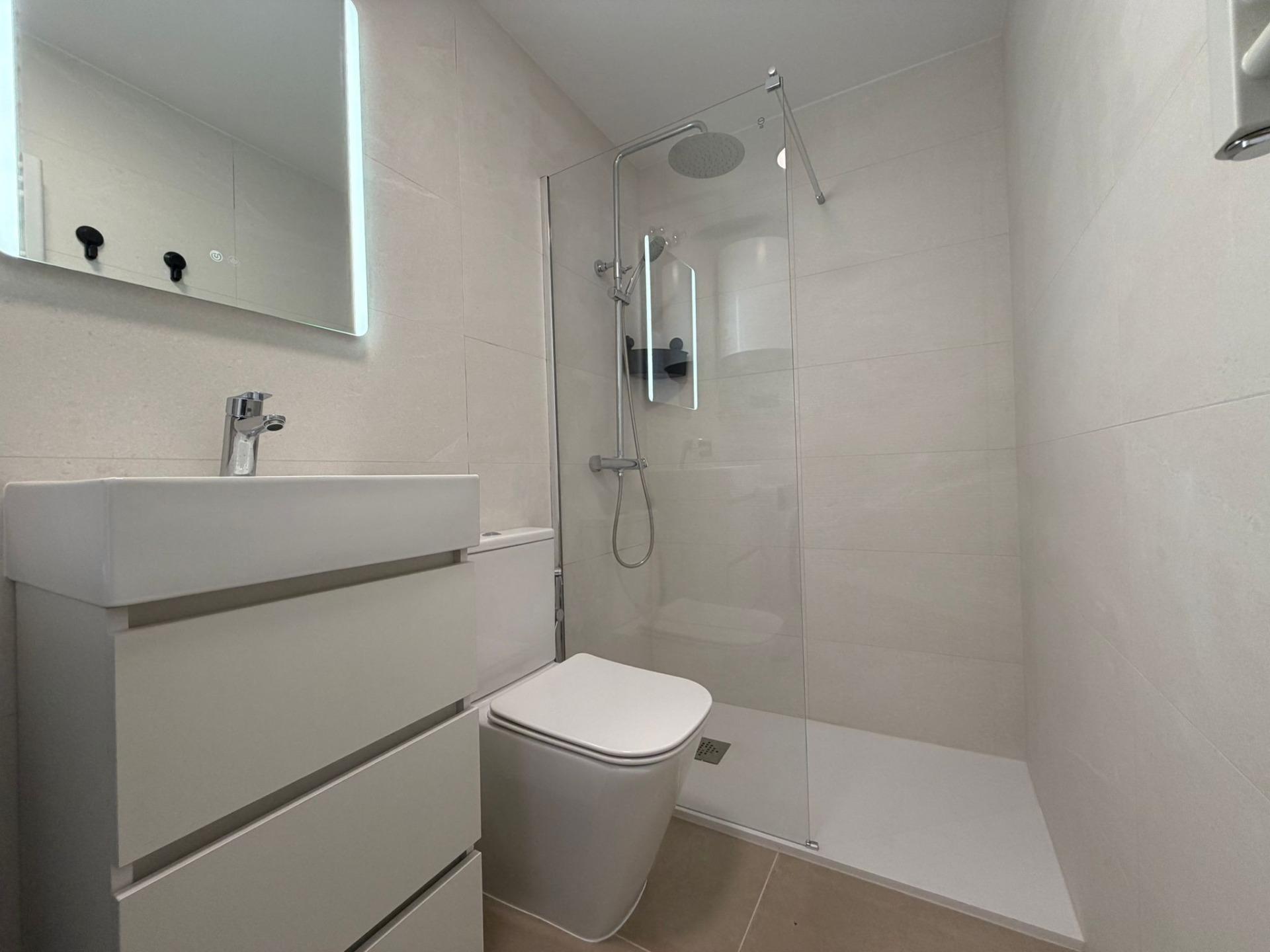 For sale - 2 Bedroom 1 Bathroom Apartment in Torrevieja - Playa Del Cura  - Alicante