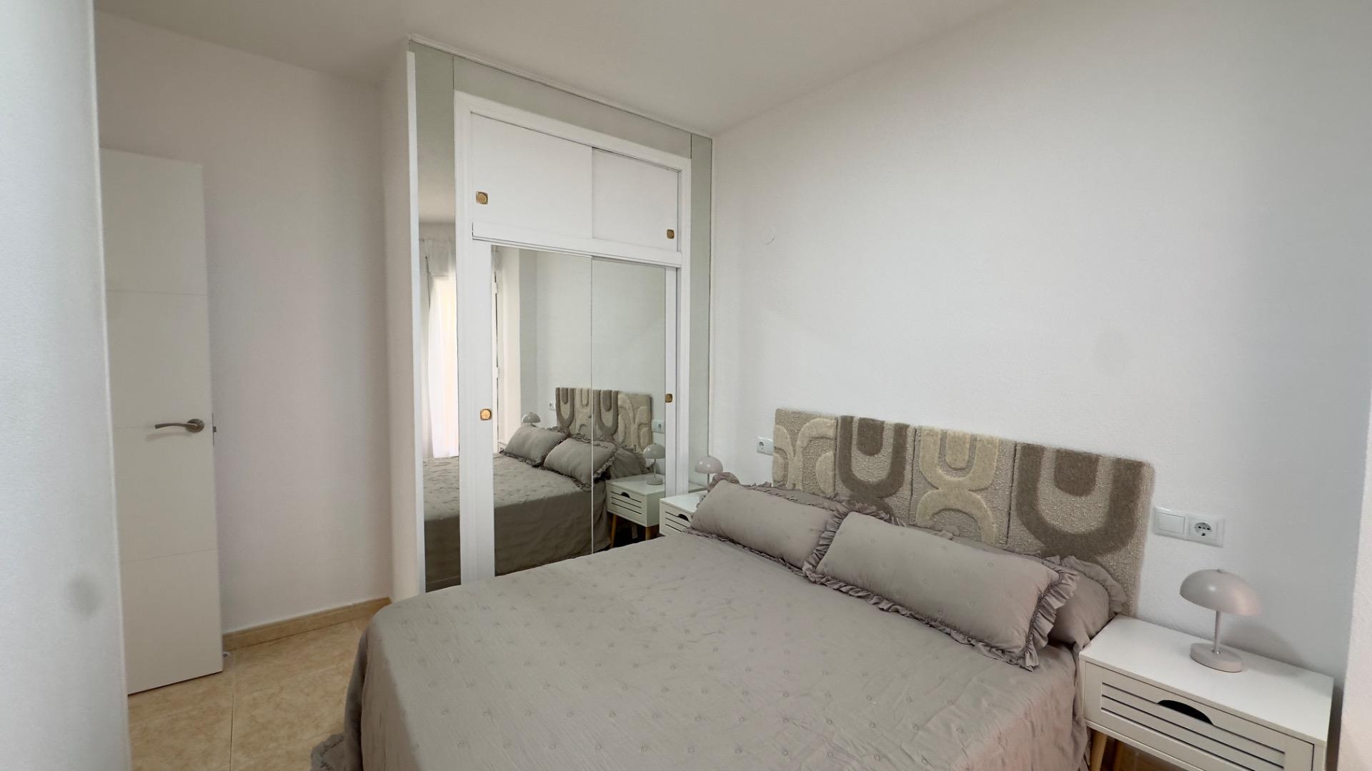 For sale - 2 Bedroom 1 Bathroom Apartment in Torrevieja - Centro  - Alicante