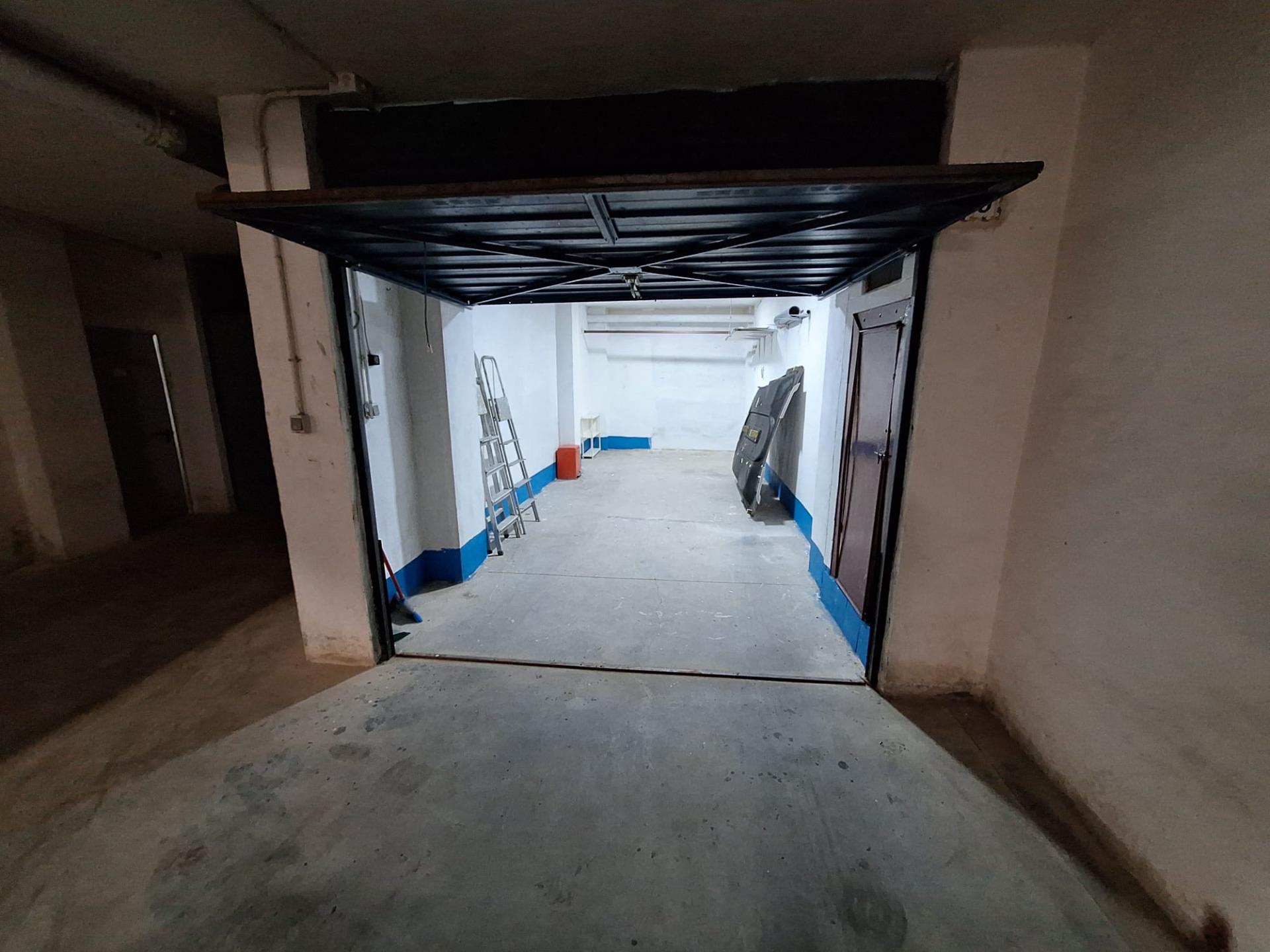 For sale - 3 Bedroom 2 Bathroom Apartment in Torrevieja - Centro  - Alicante