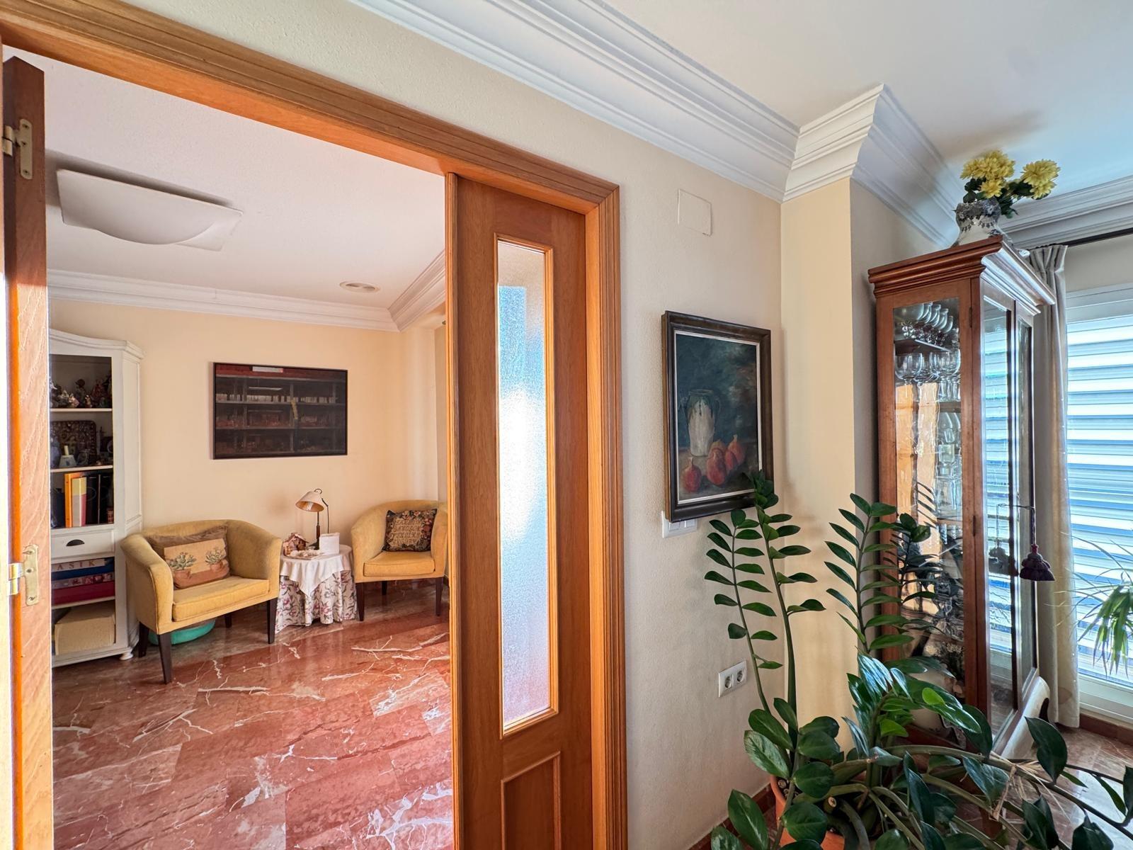 For sale - 4 Bedroom 3 Bathroom Apartment in Torrevieja - Torrevieja  - Alicante