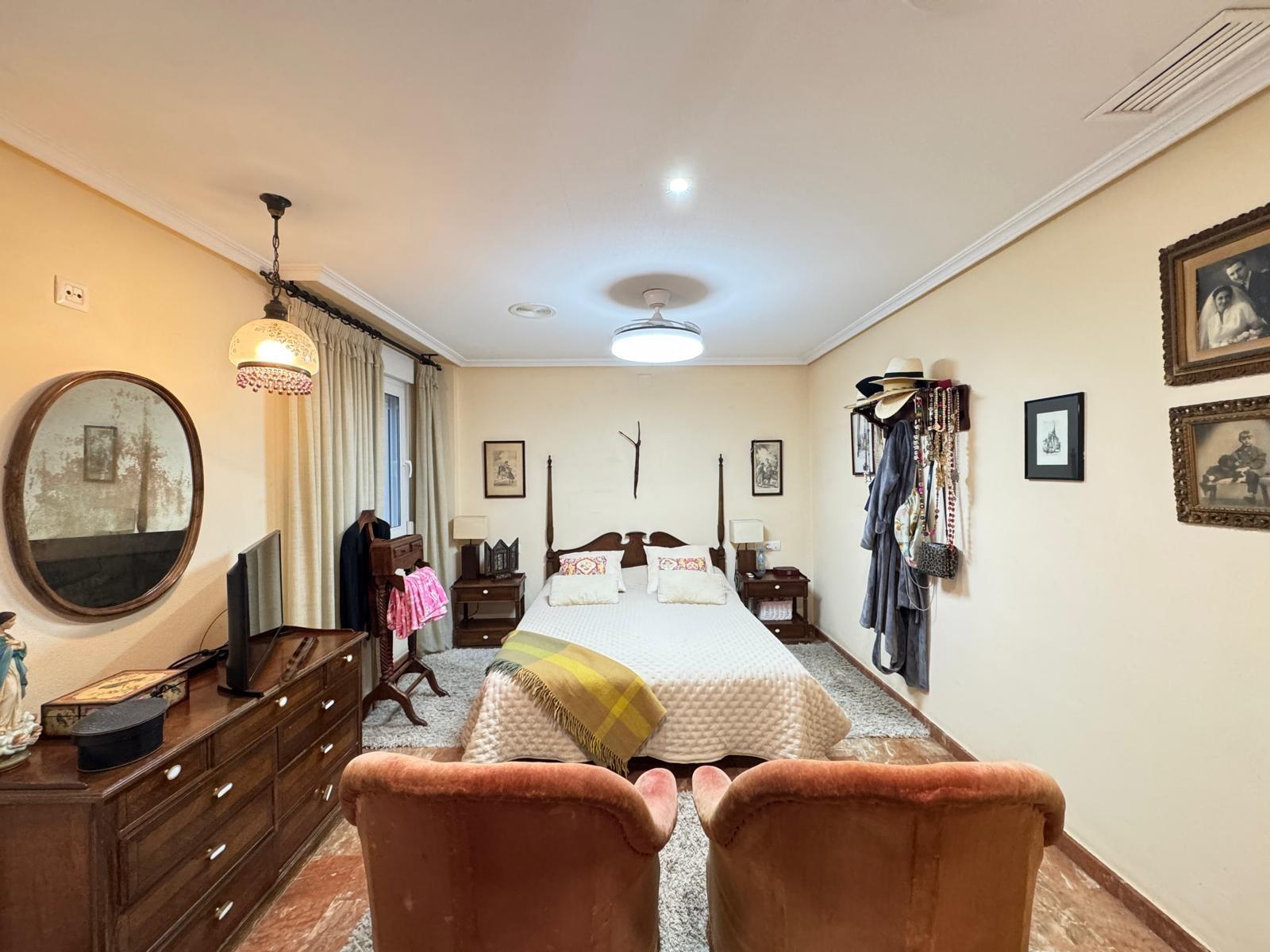 For sale - 4 Bedroom 3 Bathroom Apartment in Torrevieja - Torrevieja  - Alicante