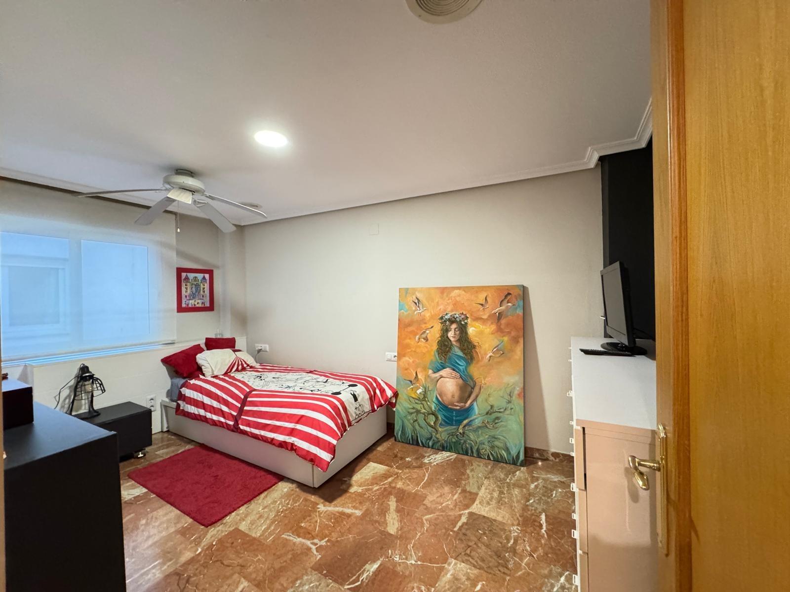 For sale - 4 Bedroom 3 Bathroom Apartment in Torrevieja - Torrevieja  - Alicante
