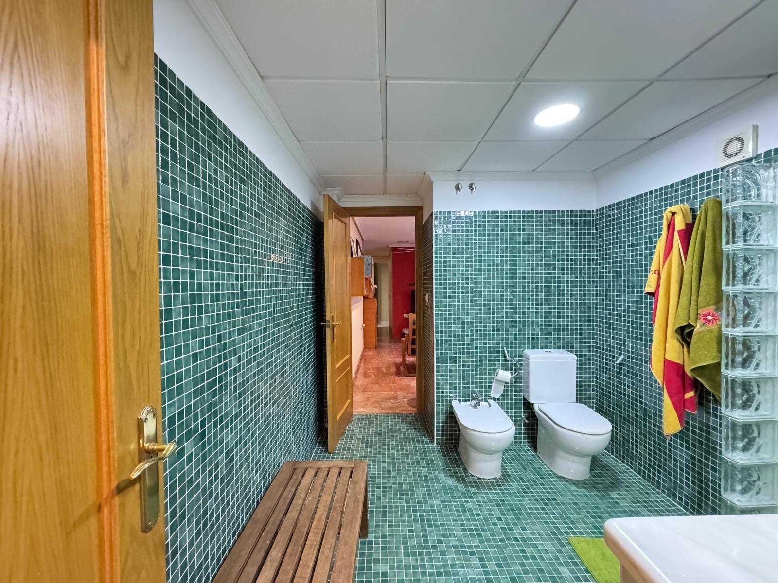 For sale - 4 Bedroom 3 Bathroom Apartment in Torrevieja - Torrevieja  - Alicante