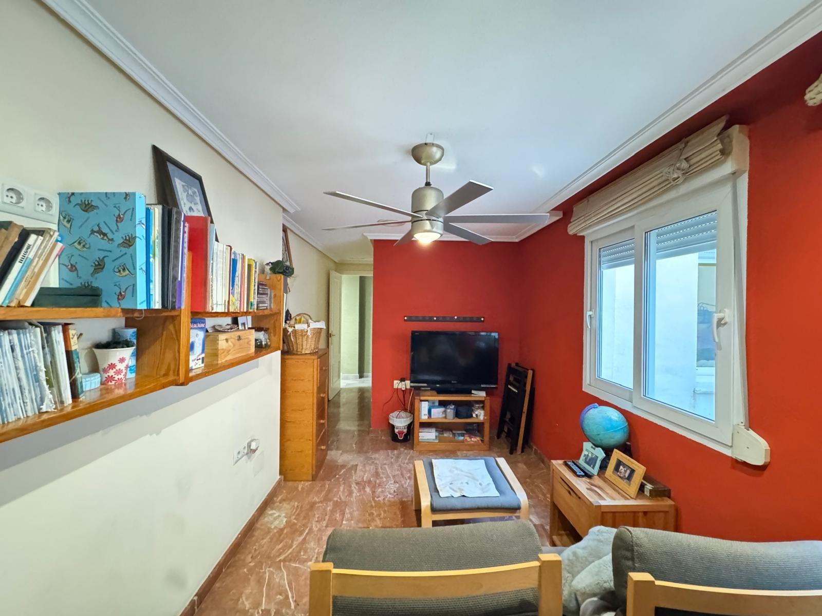 For sale - 4 Bedroom 3 Bathroom Apartment in Torrevieja - Torrevieja  - Alicante