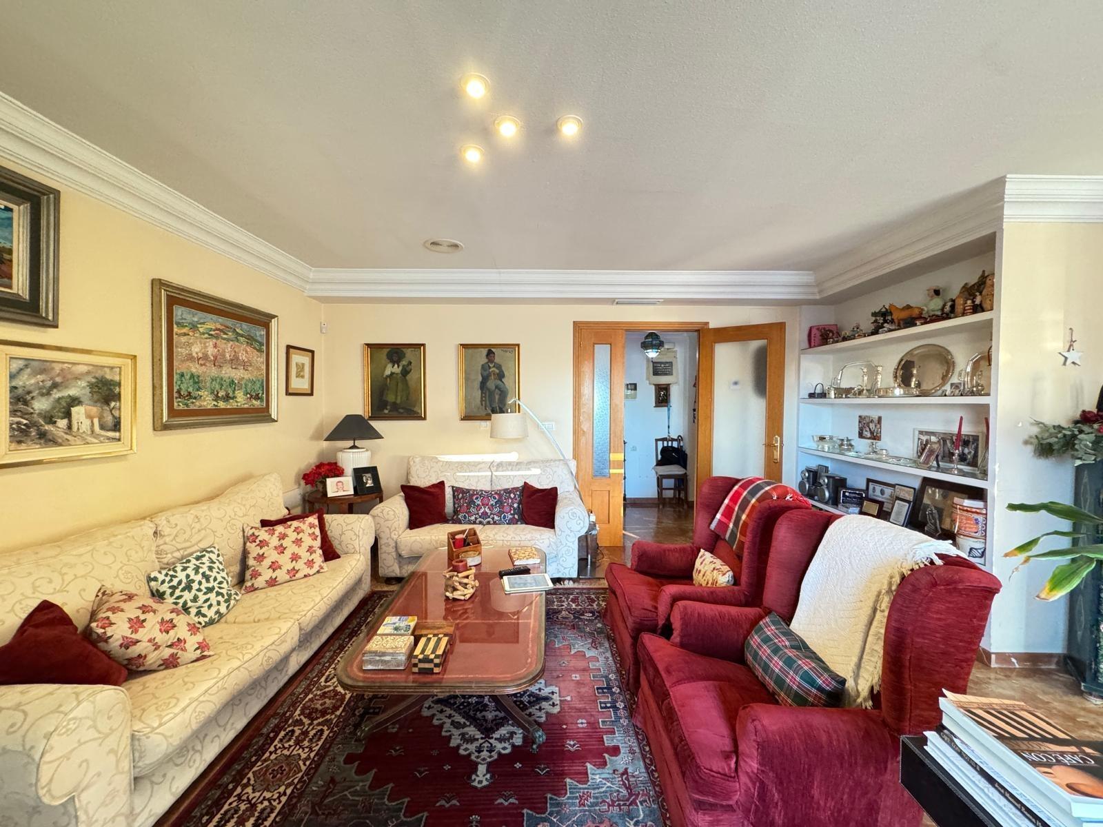 For sale - 4 Bedroom 3 Bathroom Apartment in Torrevieja - Torrevieja  - Alicante