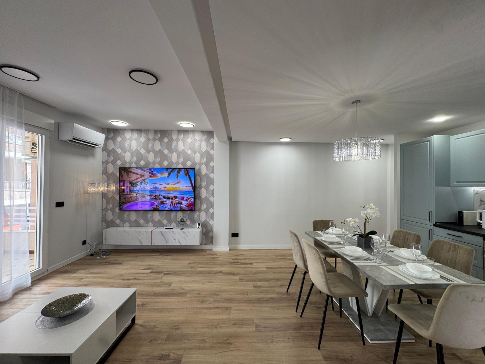 For sale - 3 Bedroom 1 Bathroom Apartment in Torrevieja - Playa Del Cura  - Alicante