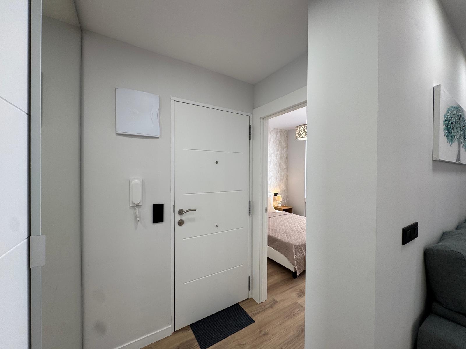 For sale - 3 Bedroom 1 Bathroom Apartment in Torrevieja - Playa Del Cura  - Alicante