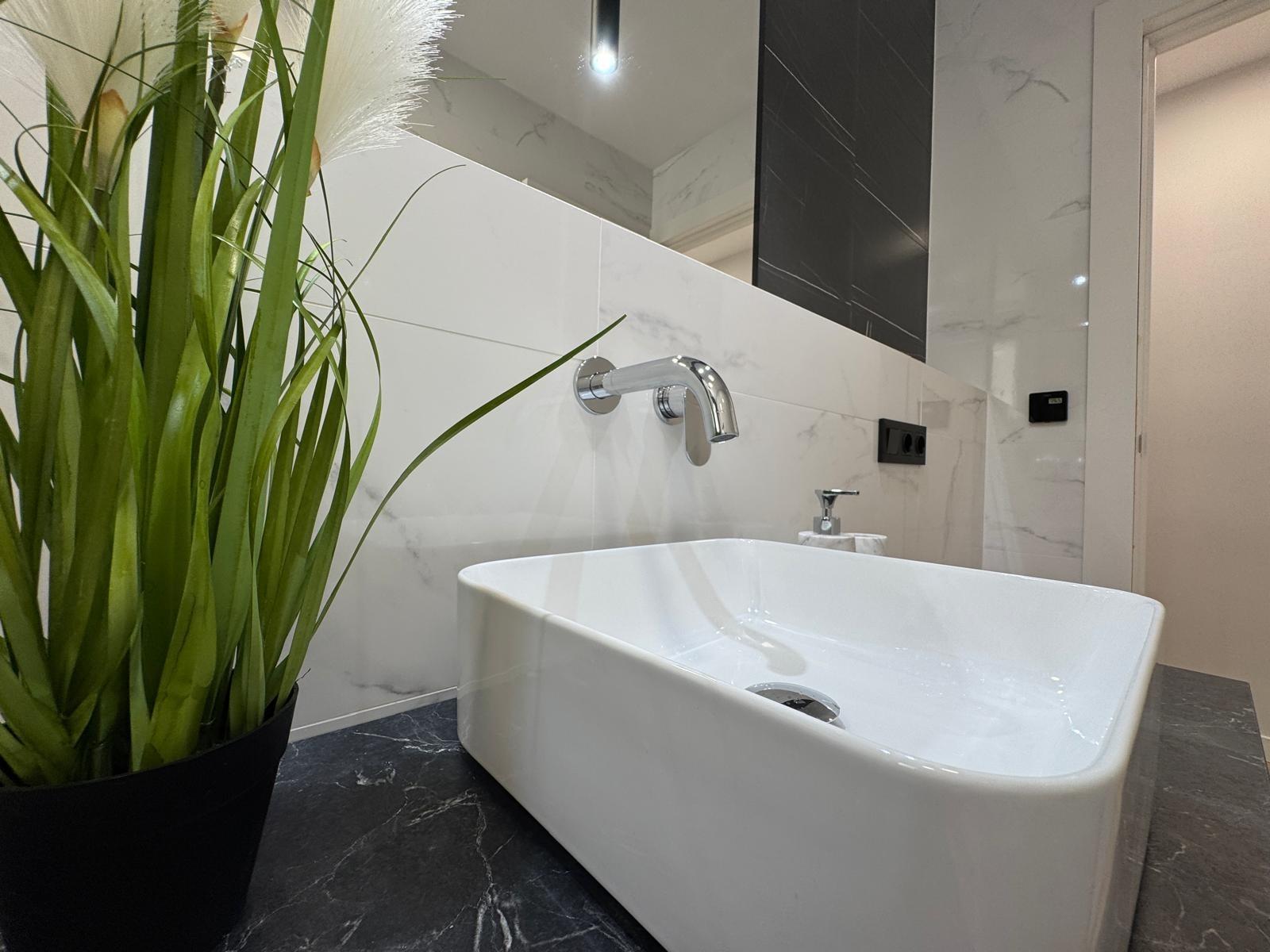 For sale - 3 Bedroom 1 Bathroom Apartment in Torrevieja - Playa Del Cura  - Alicante