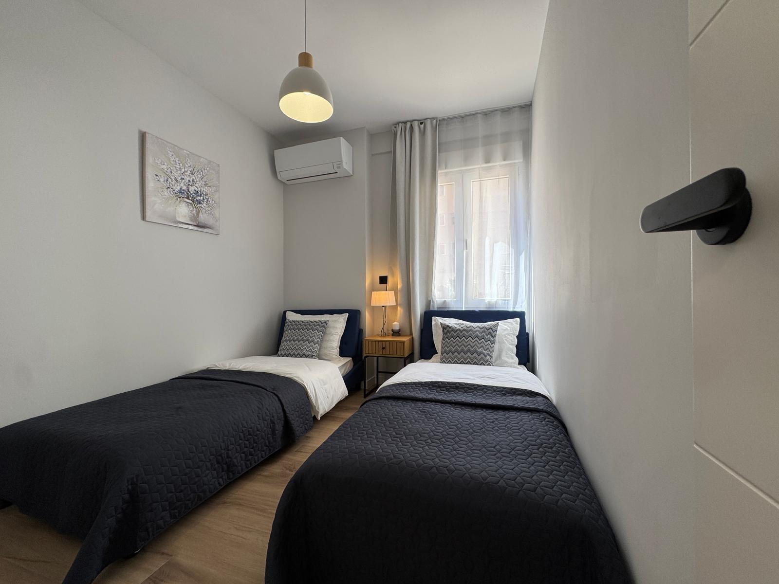 For sale - 3 Bedroom 1 Bathroom Apartment in Torrevieja - Playa Del Cura  - Alicante