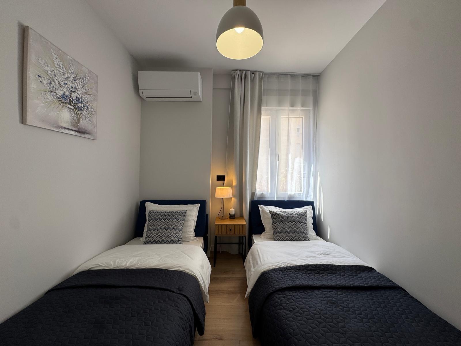 For sale - 3 Bedroom 1 Bathroom Apartment in Torrevieja - Playa Del Cura  - Alicante