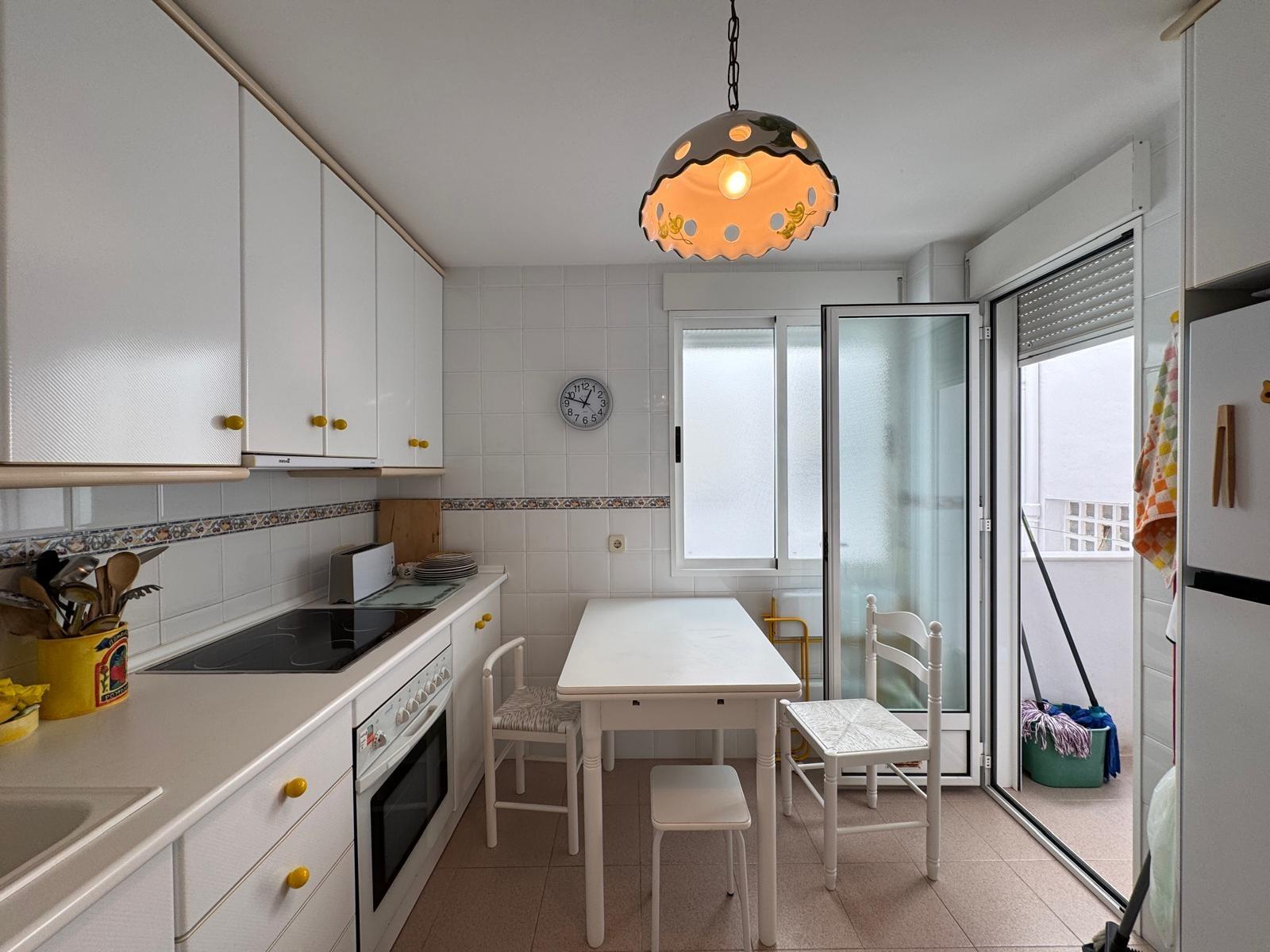 For sale - 3 Bedroom 2 Bathroom Apartment in Torrevieja - Playa Del Cura  - Alicante