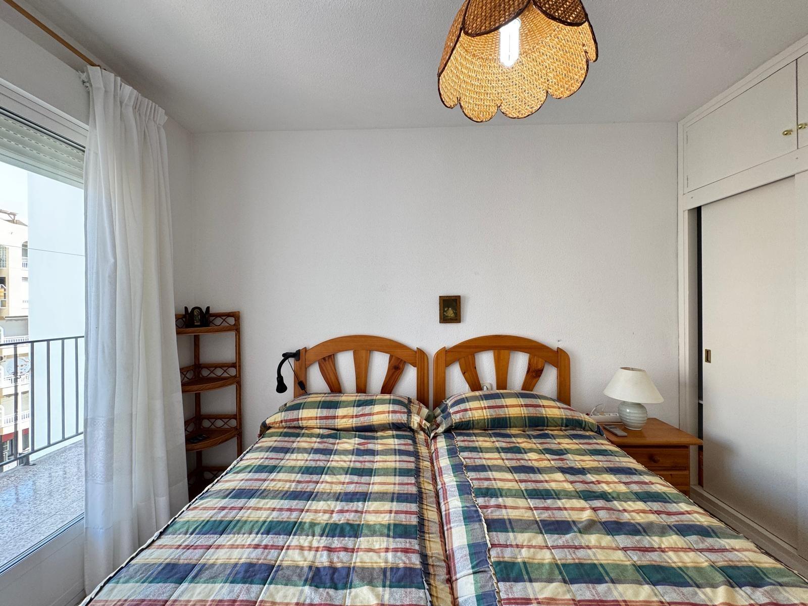 For sale - 3 Bedroom 2 Bathroom Apartment in Torrevieja - Playa Del Cura  - Alicante