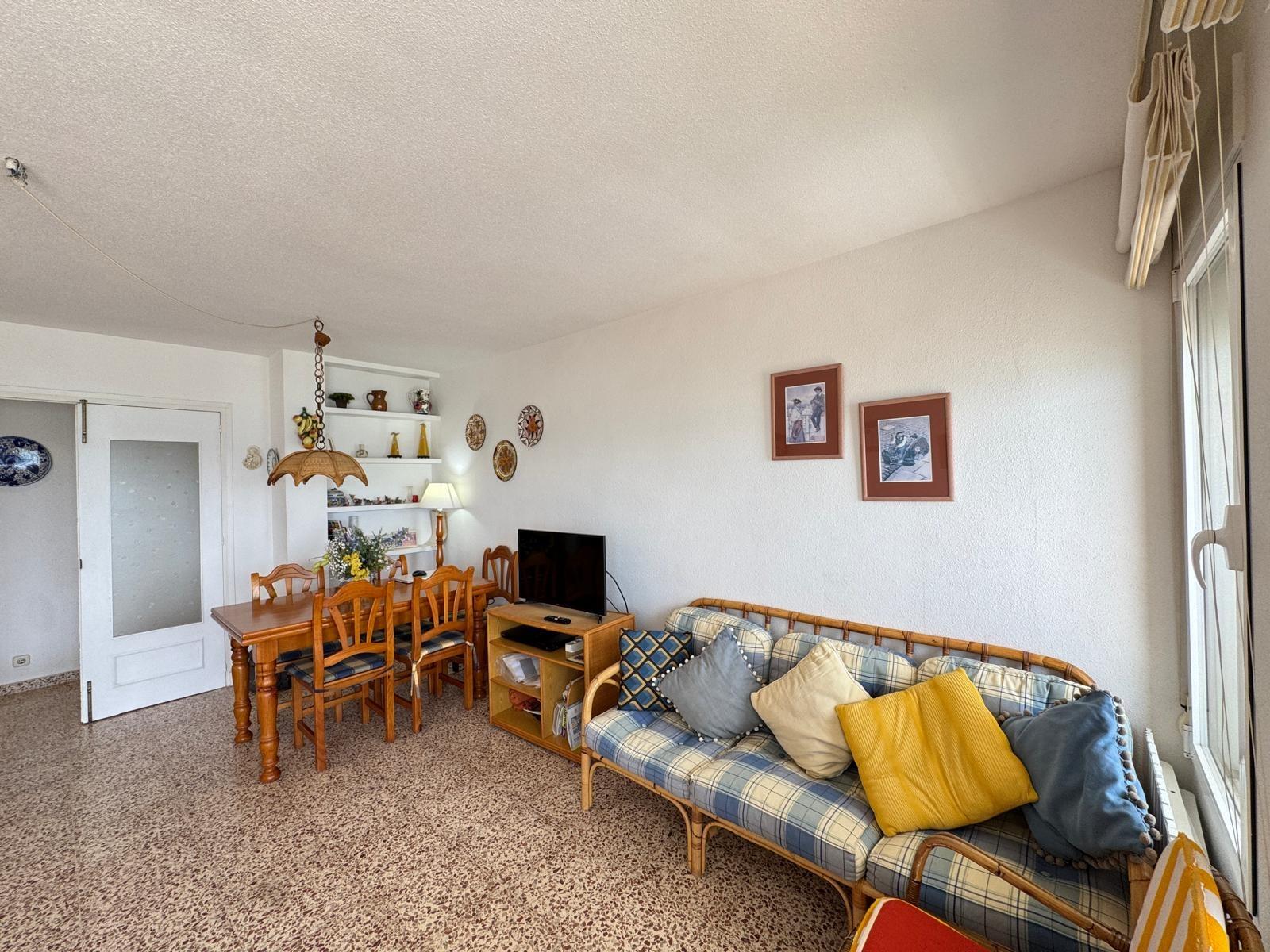 For sale - 3 Bedroom 2 Bathroom Apartment in Torrevieja - Playa Del Cura  - Alicante